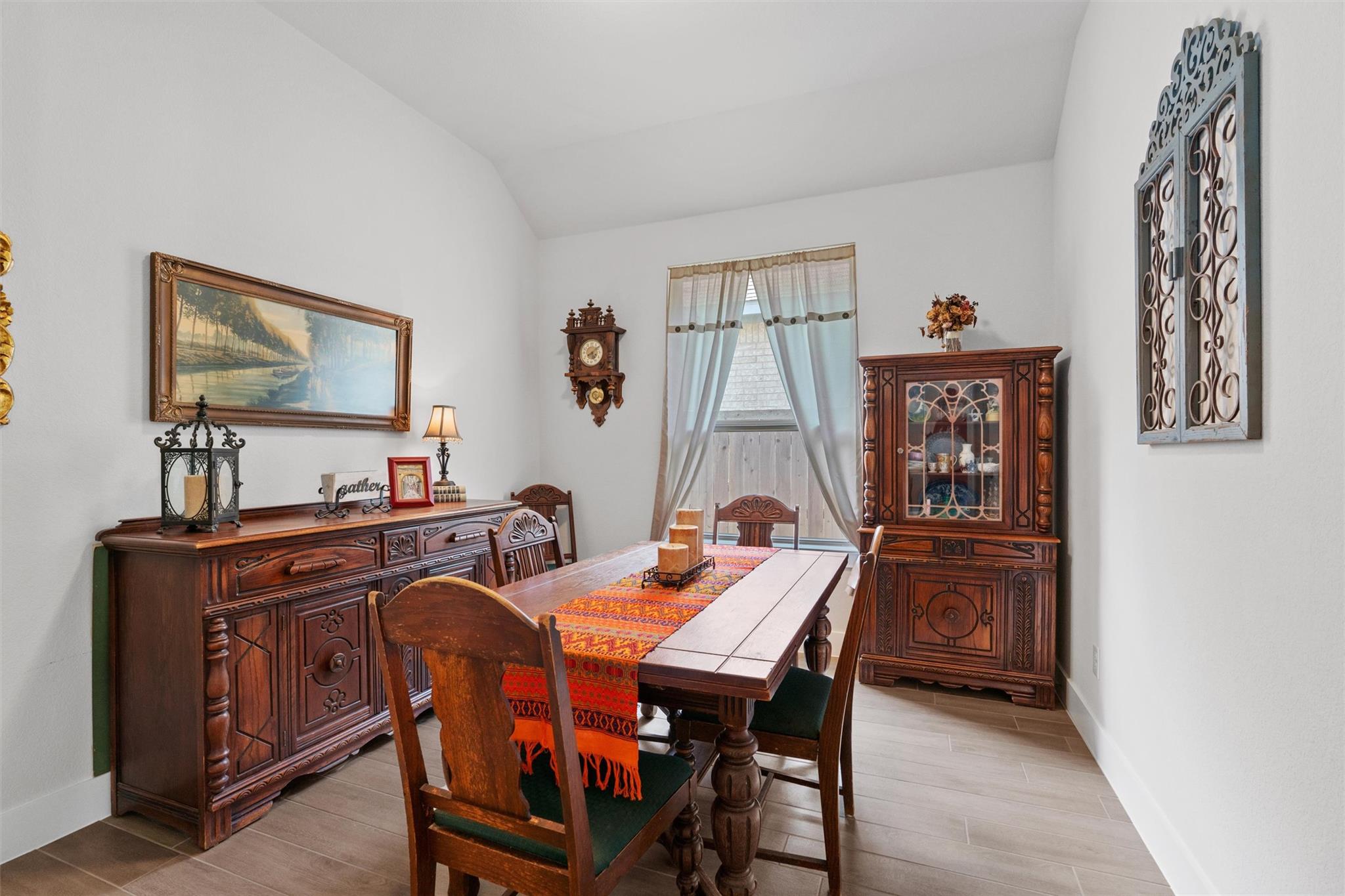 653 Coyote Creek Way Property Photo 14