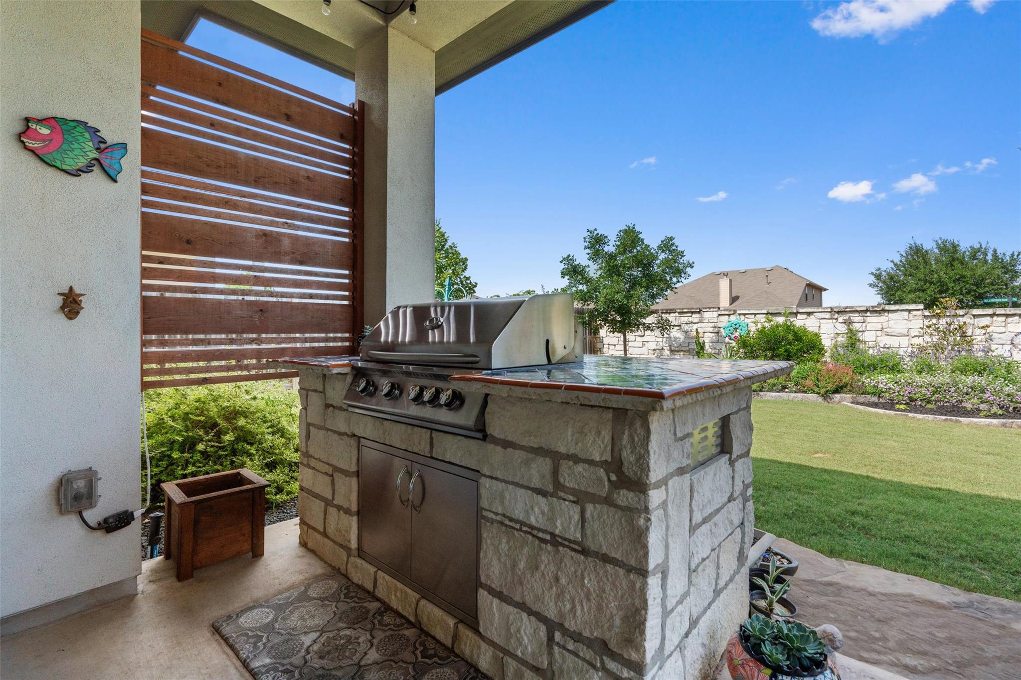 653 Coyote Creek Way Property Photo 29