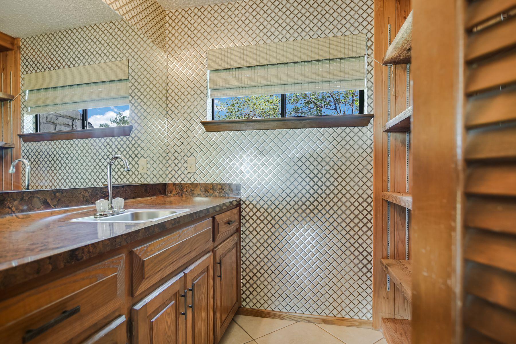 5203 Doe Valley Ln Property Photo 5