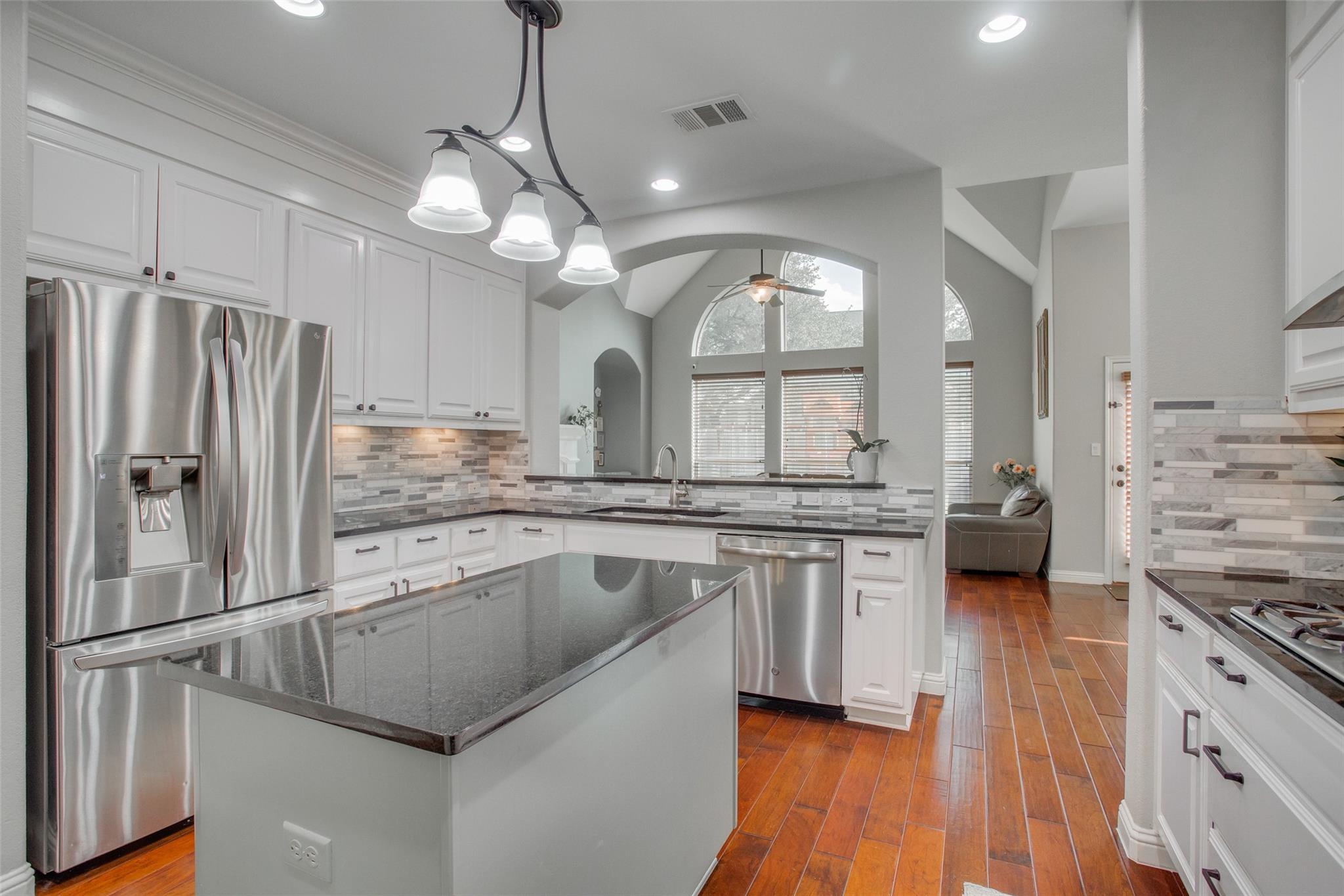 12221 Montclair Bnd Property Photo 10