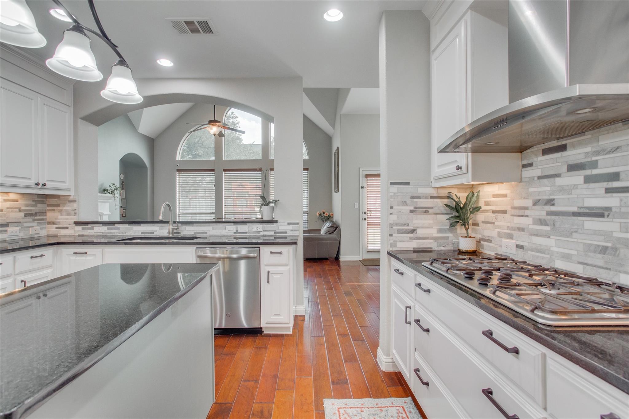 12221 Montclair Bnd Property Photo 12