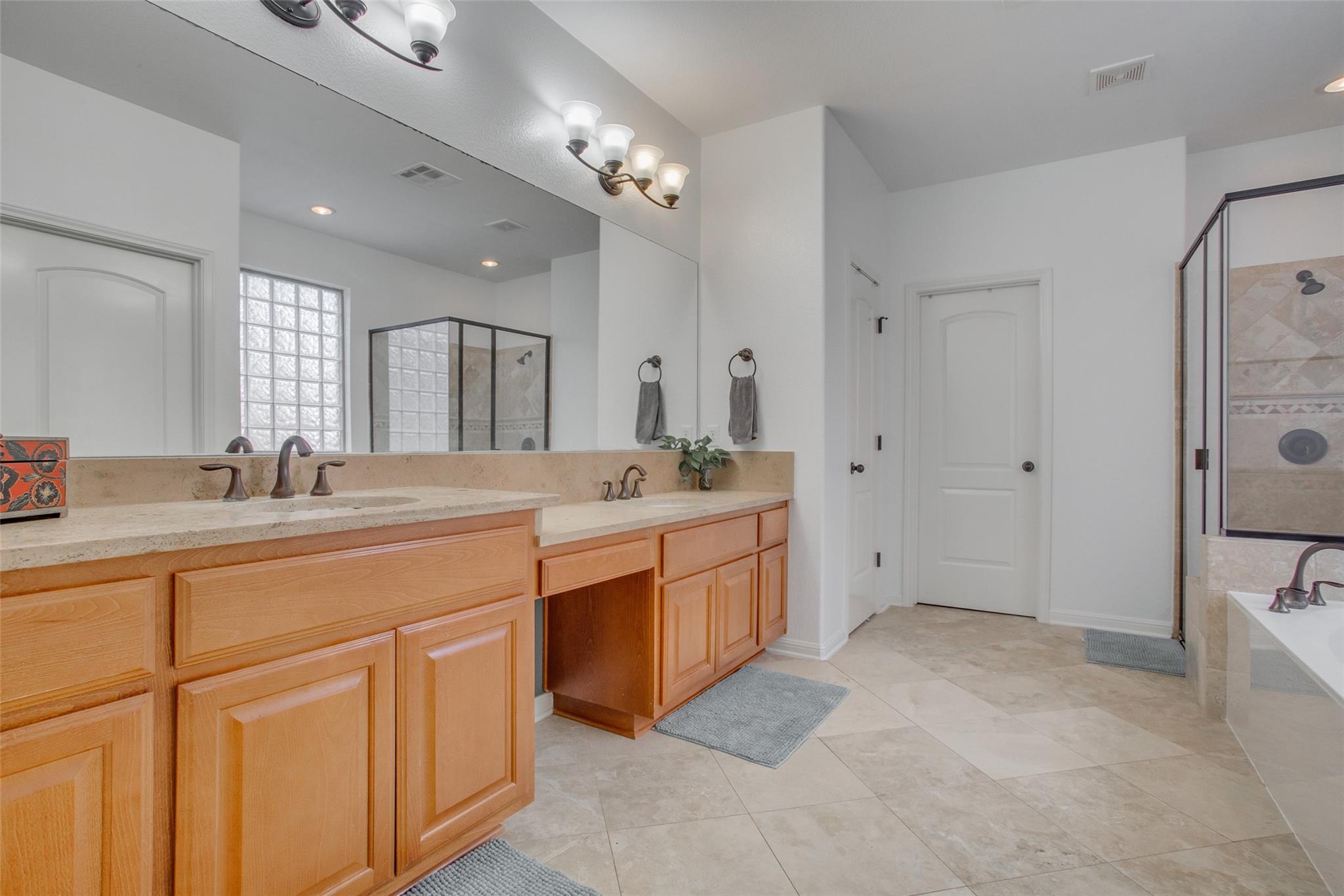 12221 Montclair Bnd Property Photo 16
