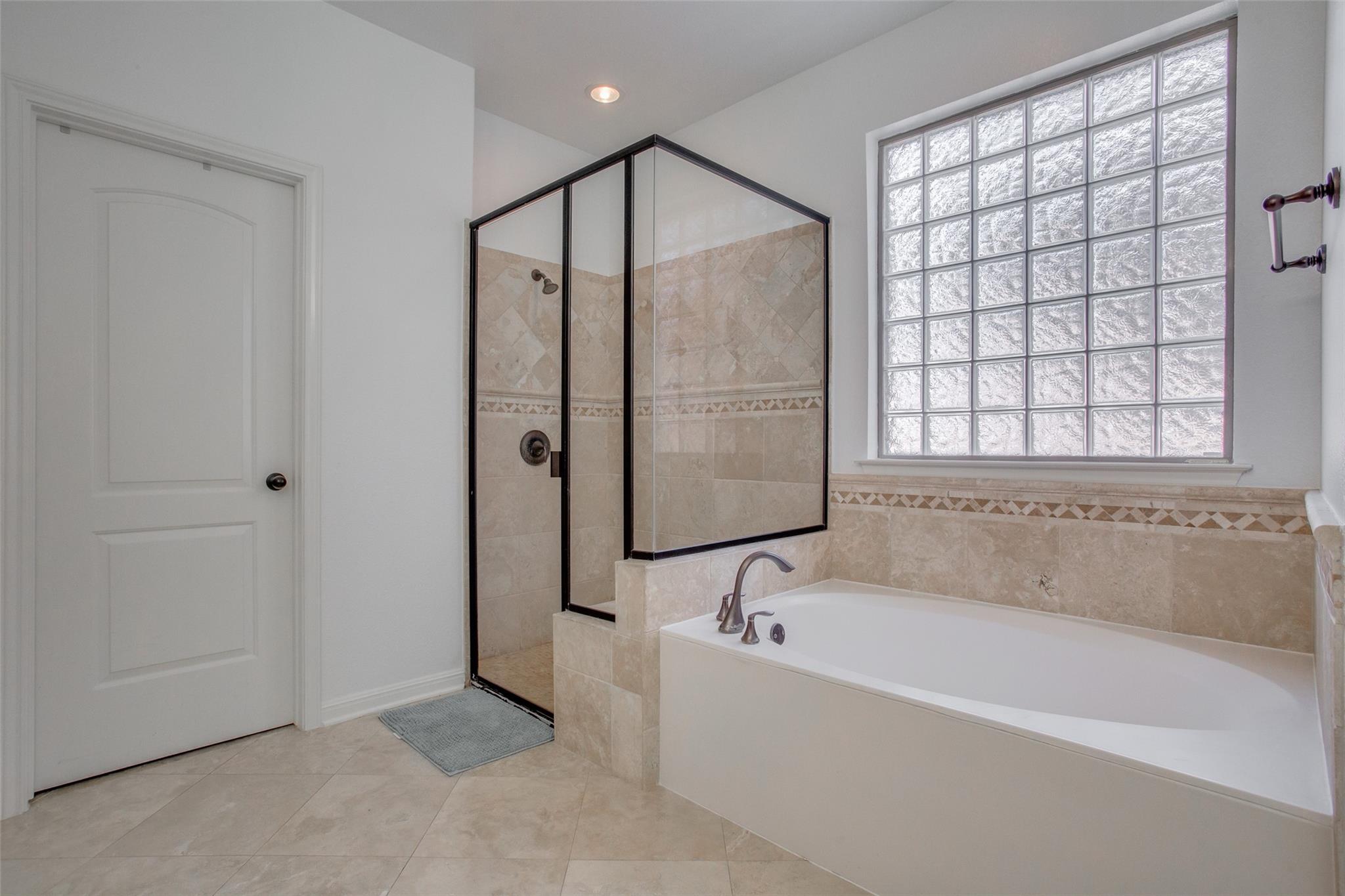 12221 Montclair Bnd Property Photo 17