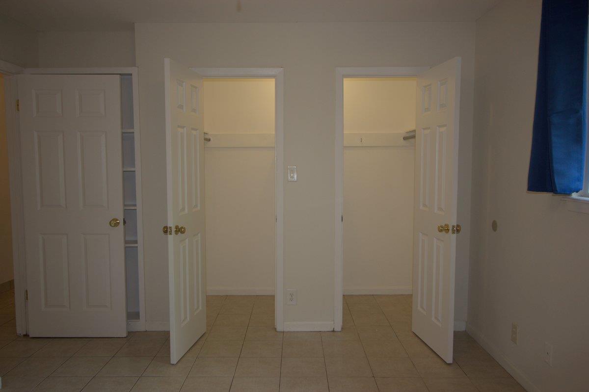 5204 Village Trl Property Photo 8