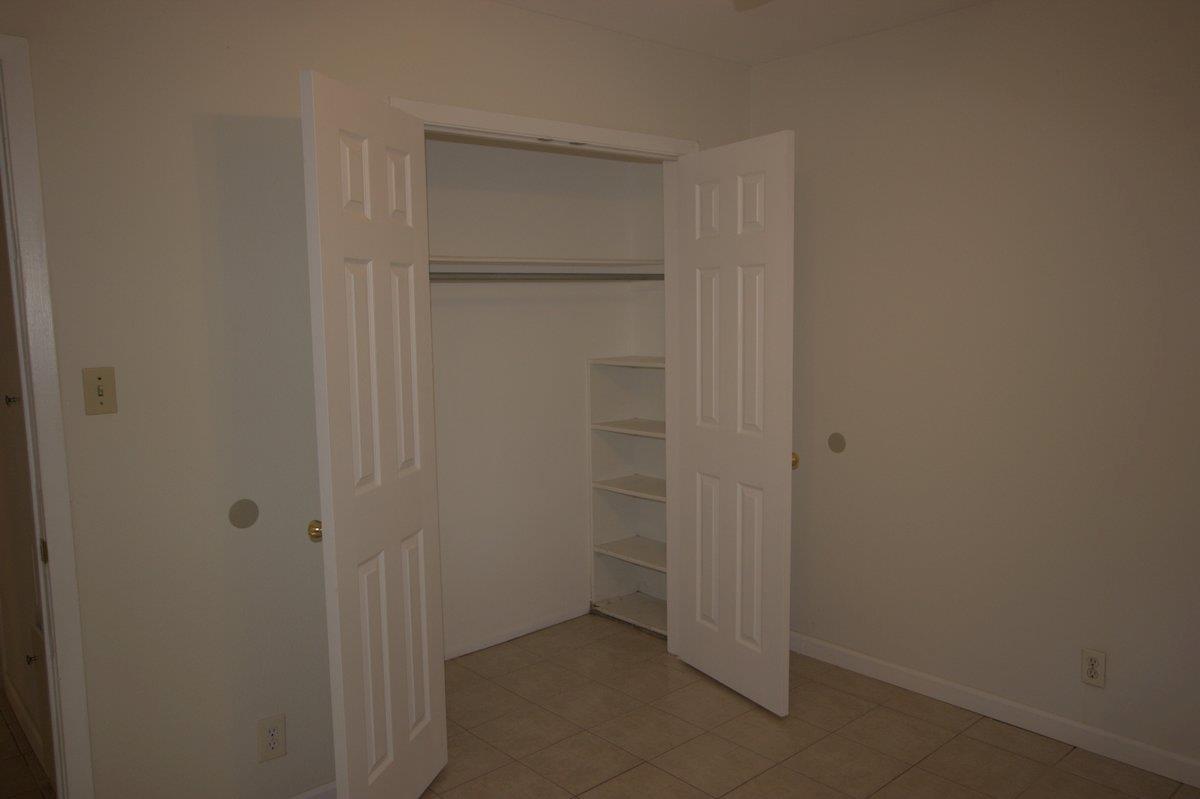 5204 Village Trl Property Photo 11