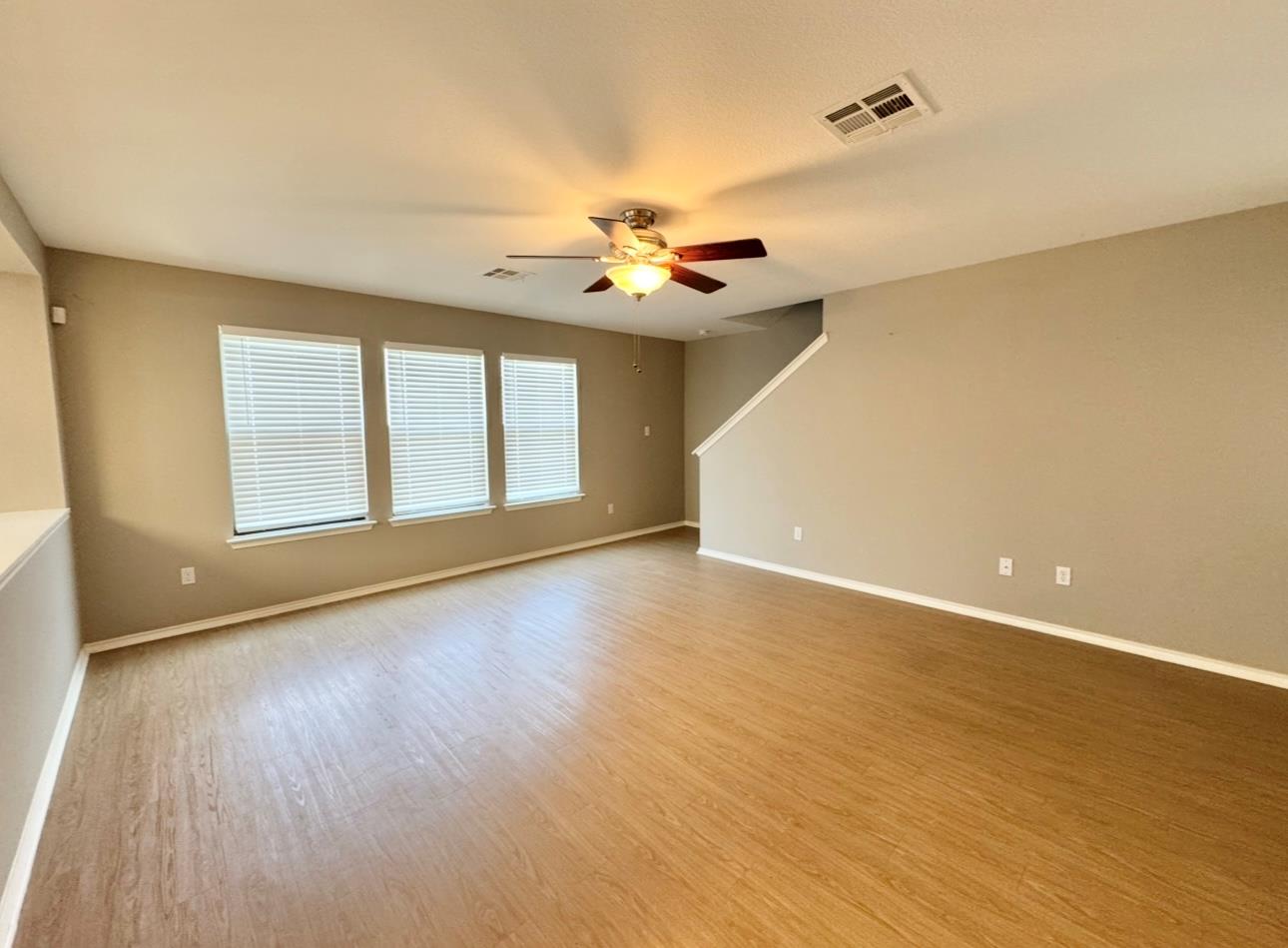 109 Kendall Cv Property Photo 6