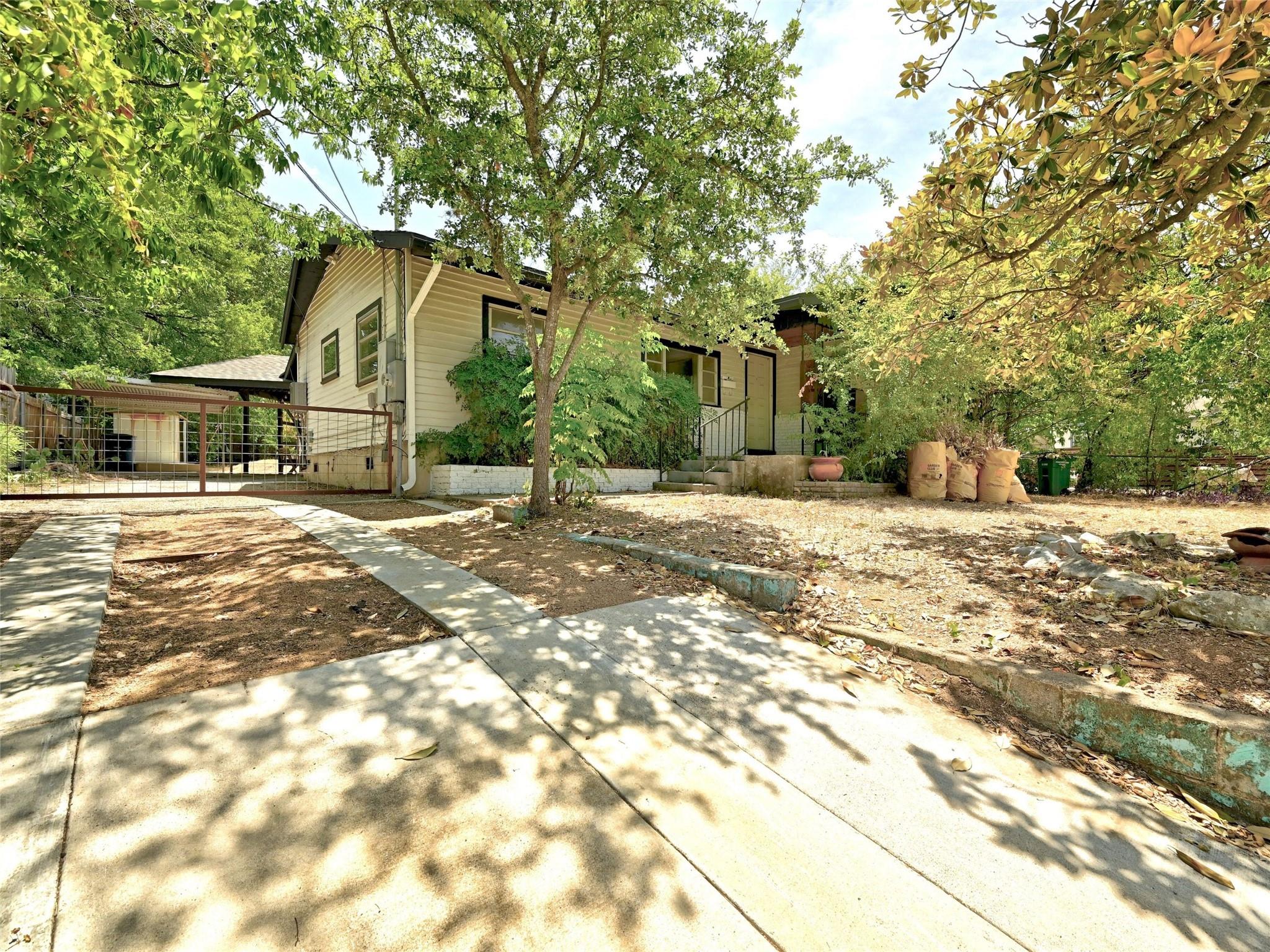 1181 Ridgeway Dr Property Photo 1