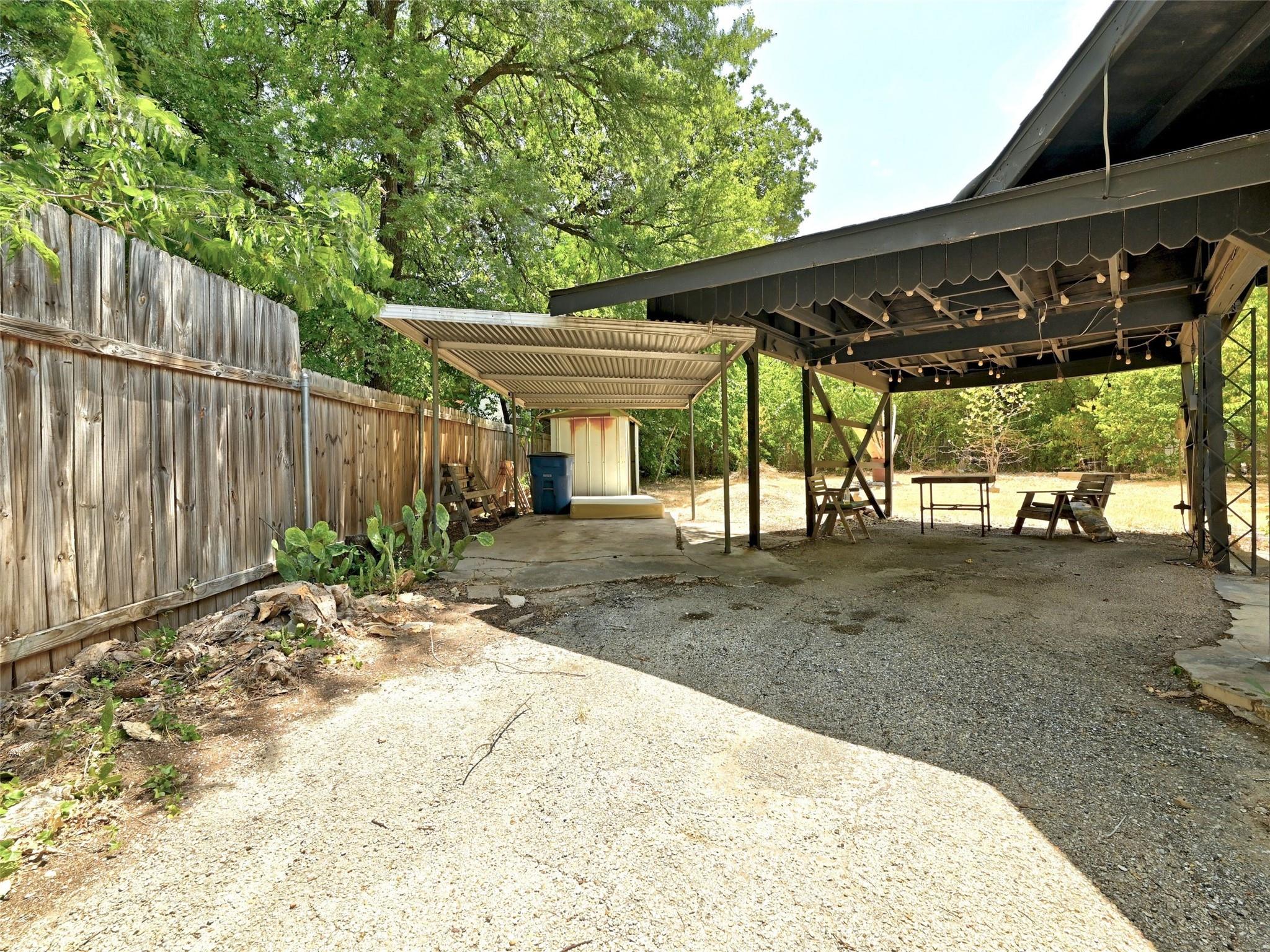 1181 Ridgeway Dr Property Photo 22