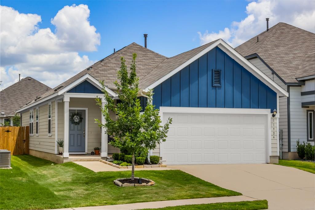 11924 Coyote Call Way Property Photo 3