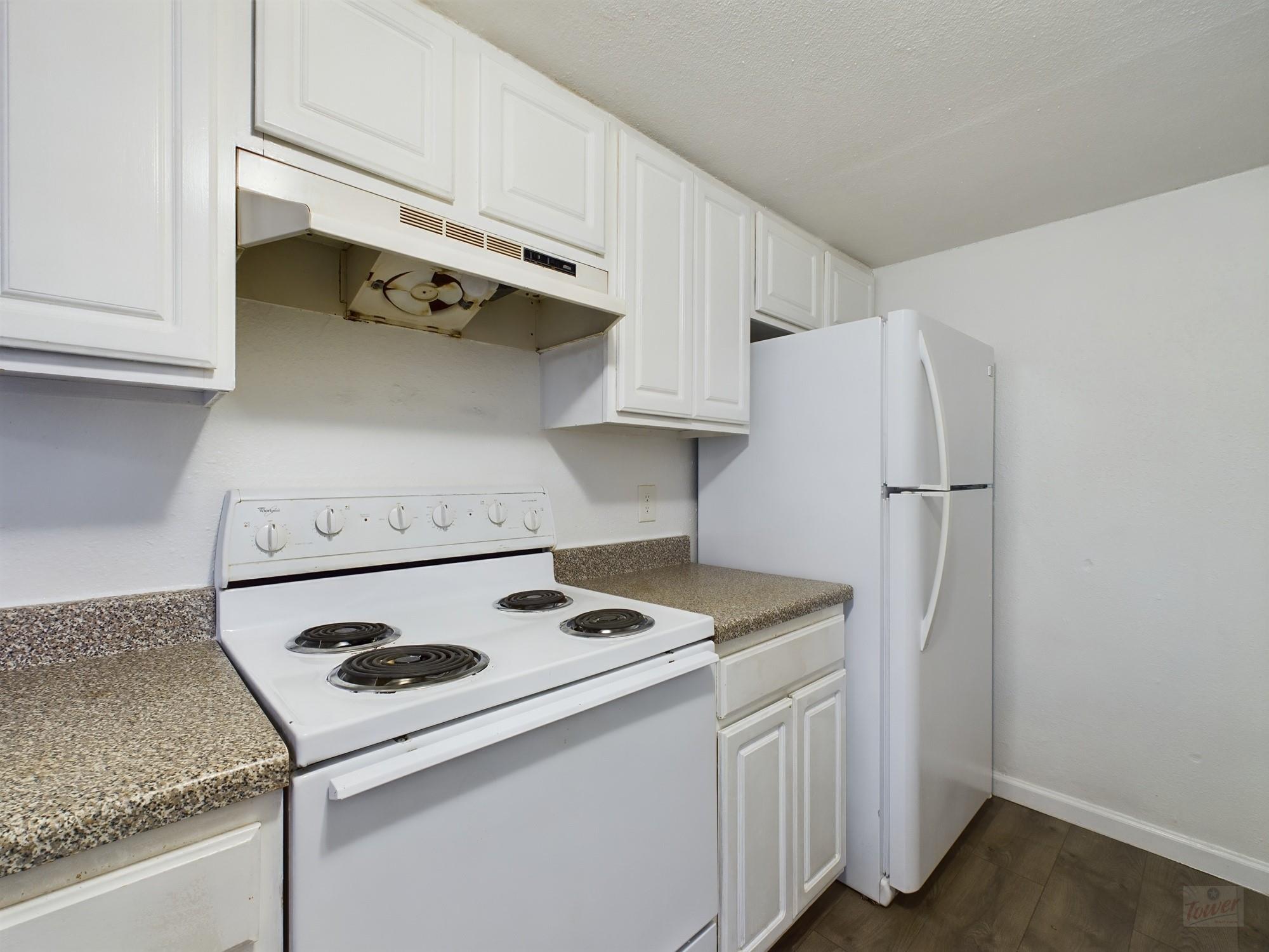 2124 Burton Dr #140 Property Photo 11