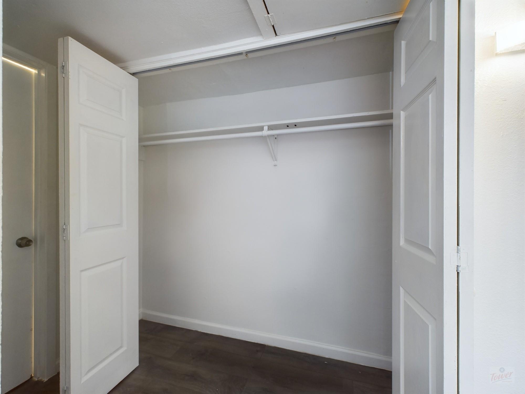 2124 Burton Dr #140 Property Photo 17