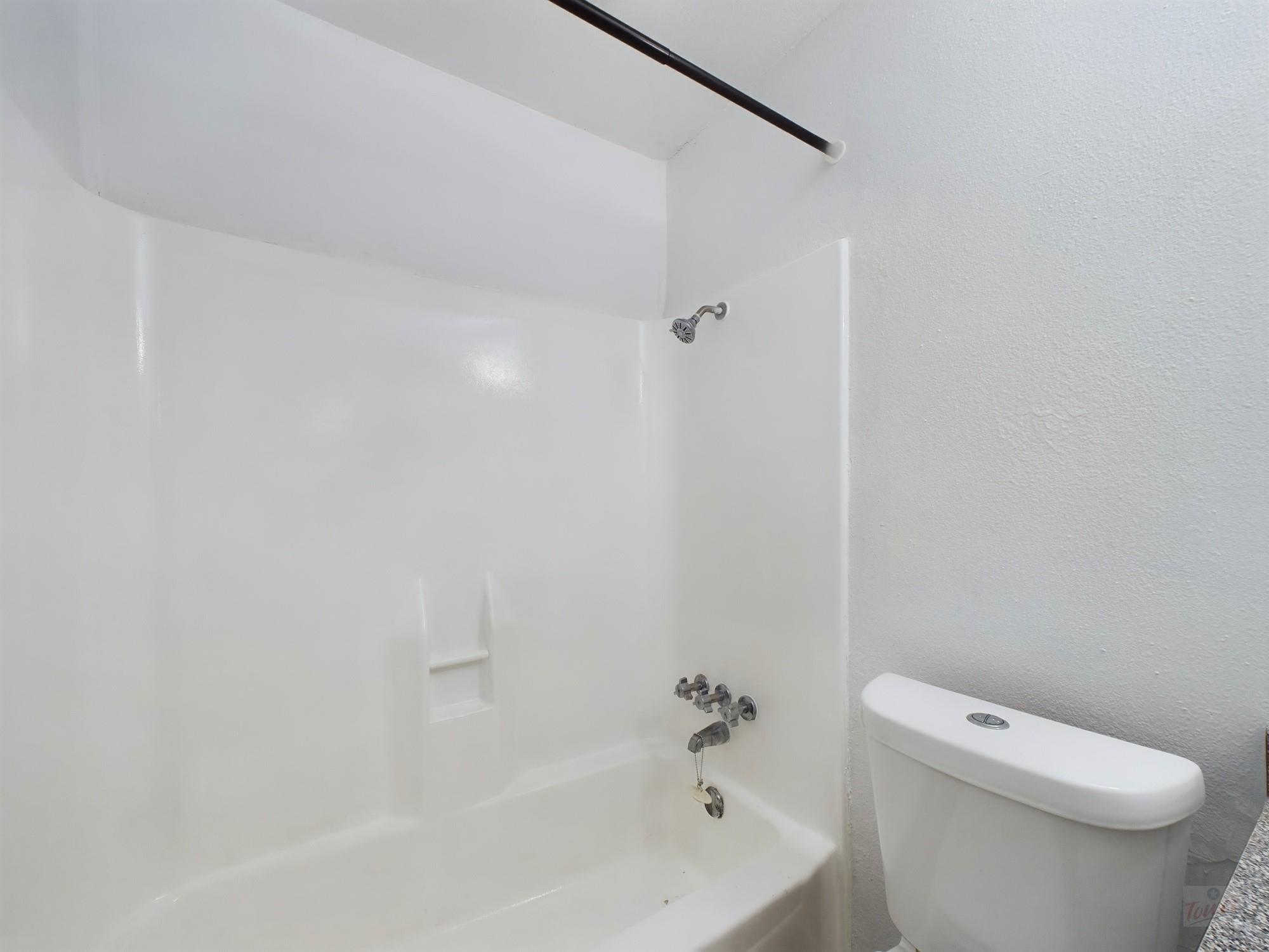 2124 Burton Dr #140 Property Photo 19