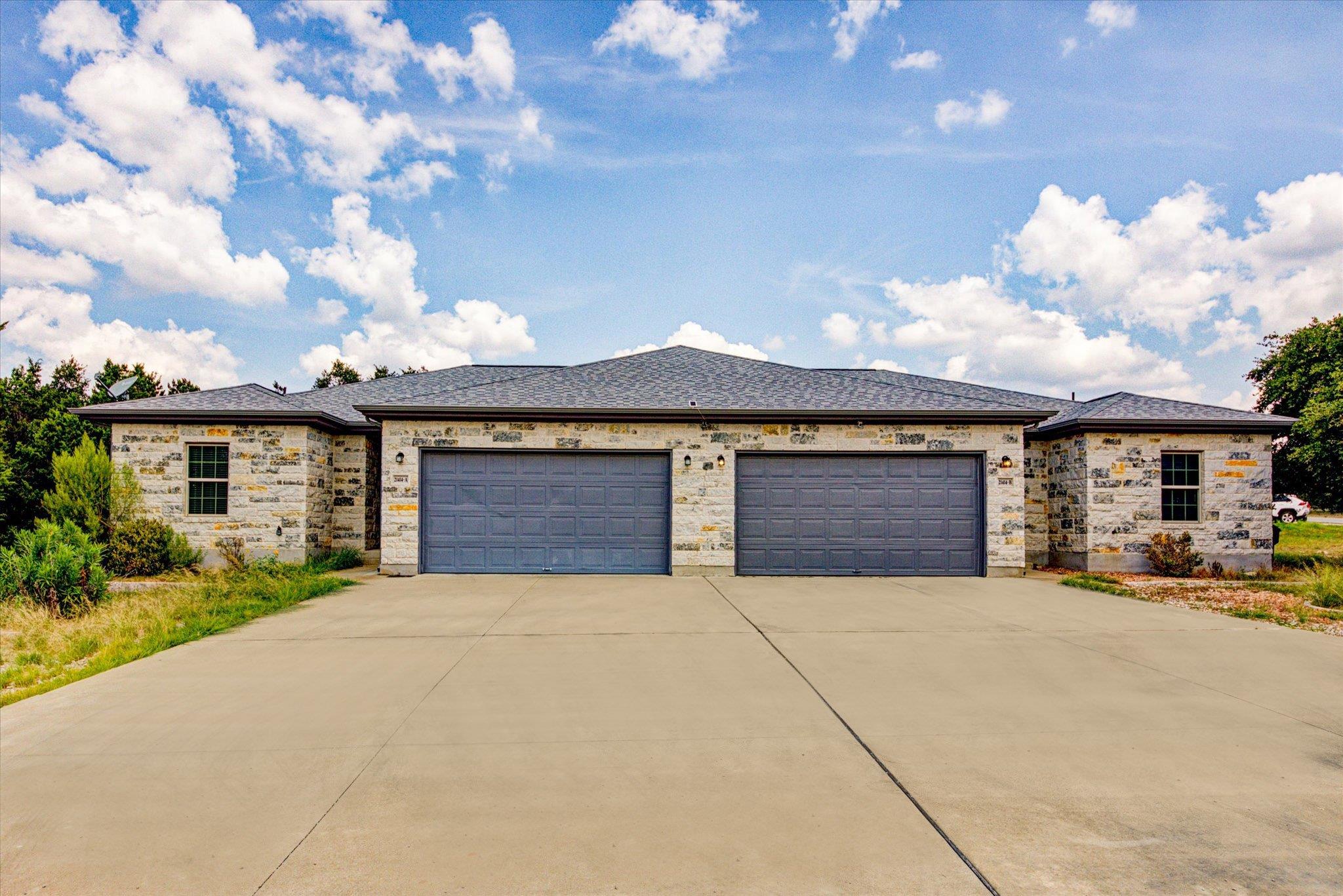 21414 Santa Carlo Ave Property Photo 3