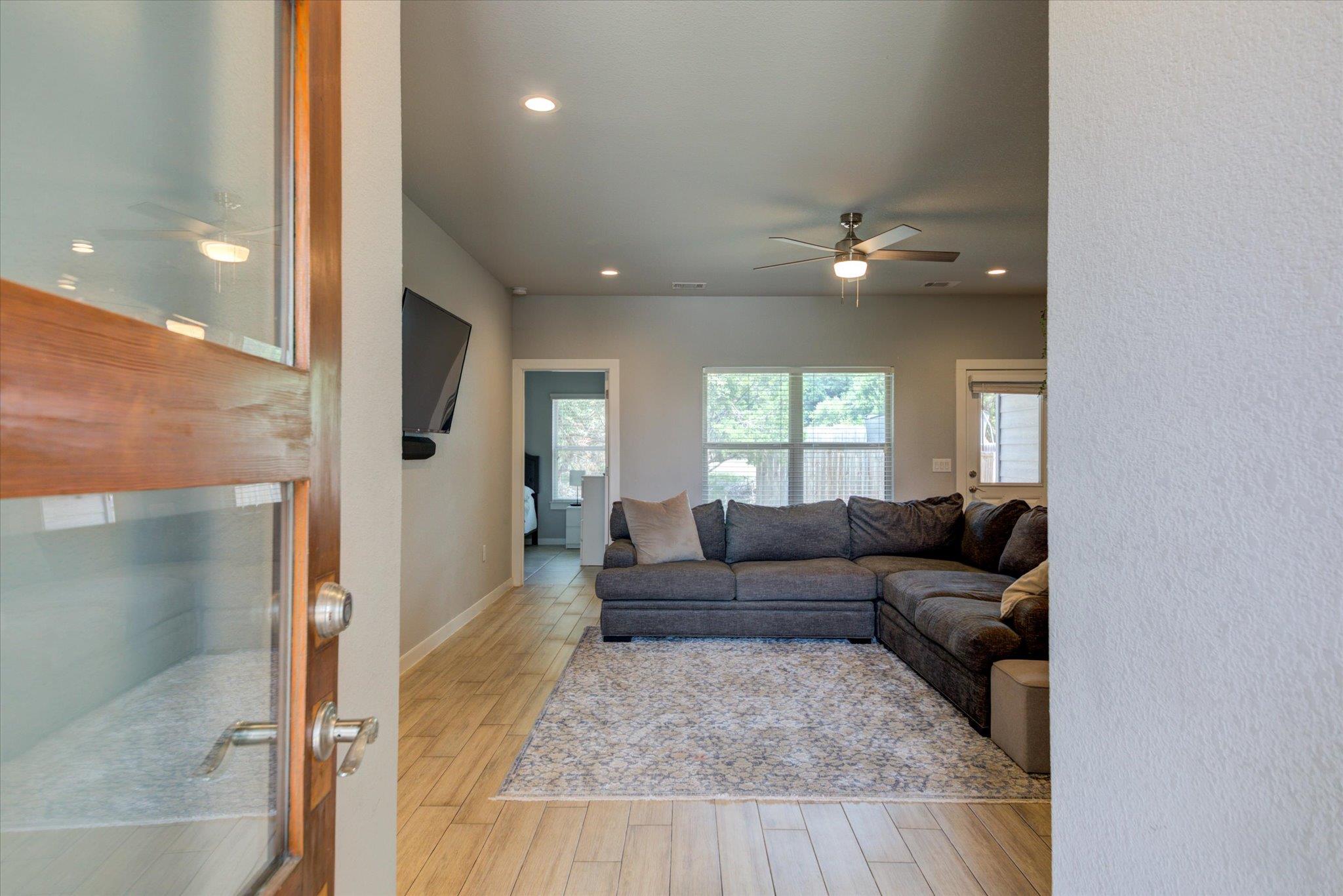 21414 Santa Carlo Ave Property Photo 4