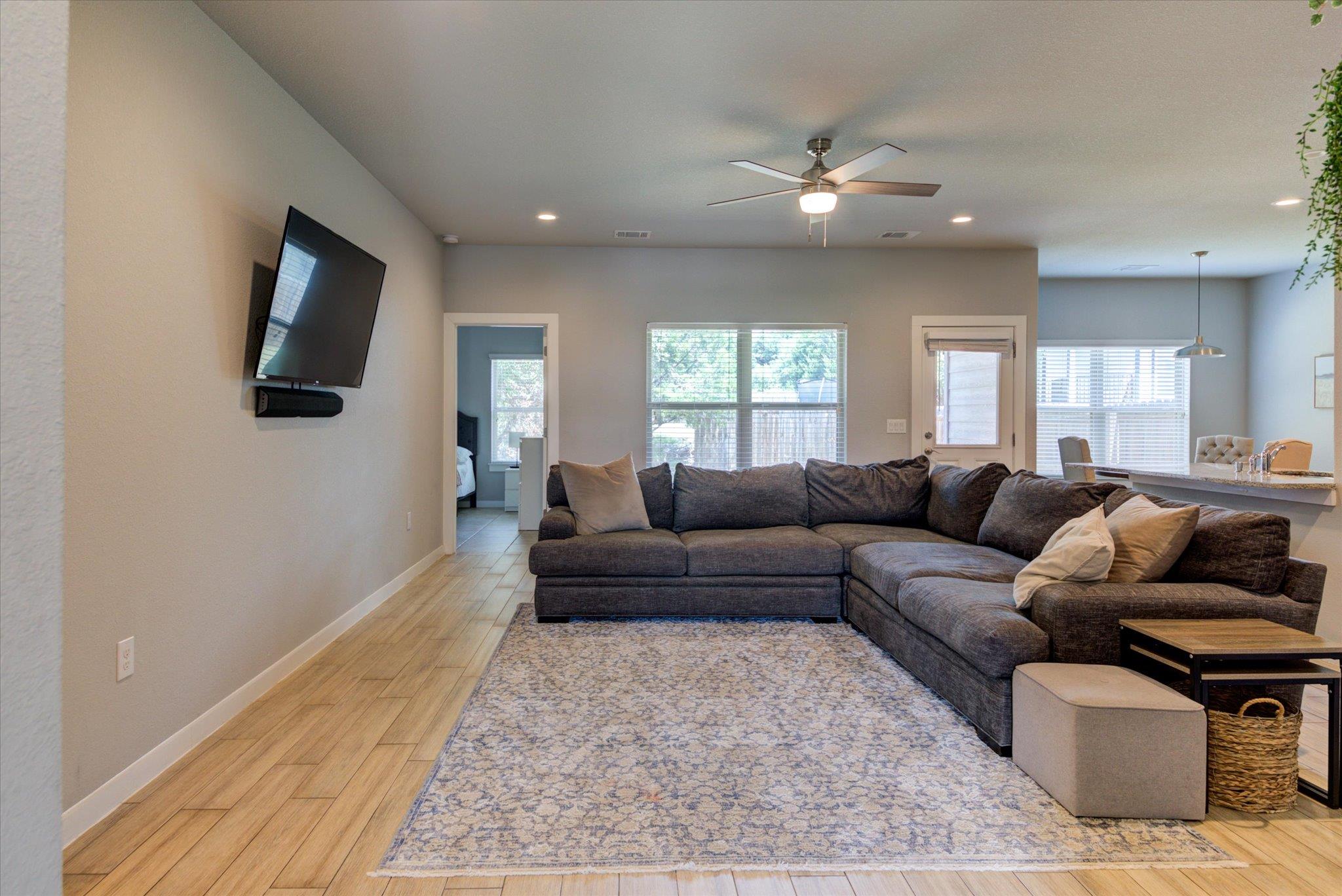 21414 Santa Carlo Ave Property Photo 6