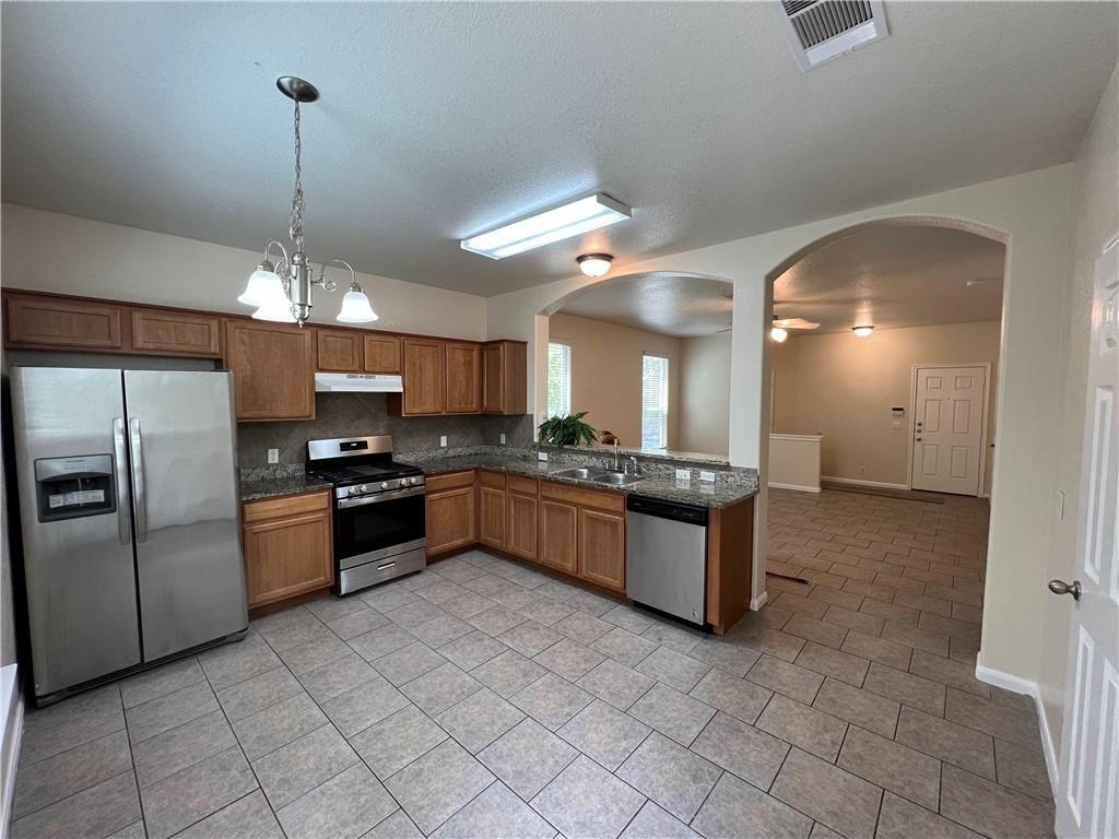 2400 Allred Dr #b Property Photo 2