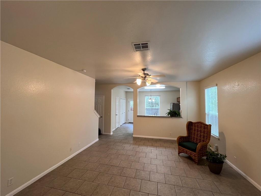 2400 Allred Dr #b Property Photo 6