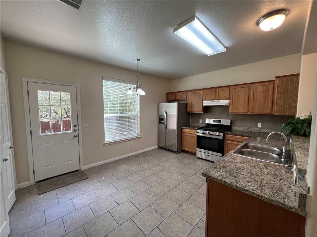 2400 Allred Dr #b Property Photo 9