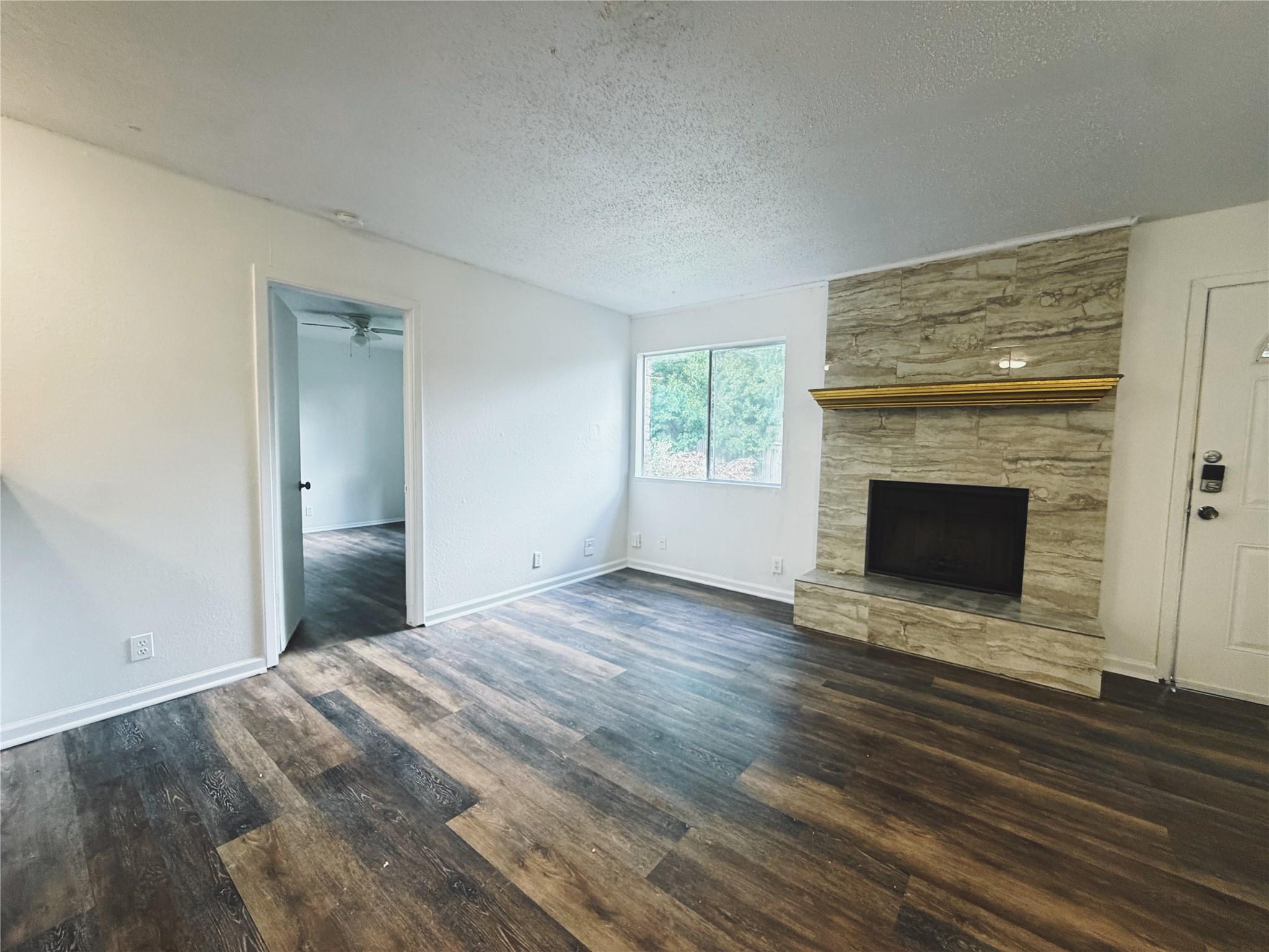 9906 Hundred Oaks Cir #b Property Photo 5