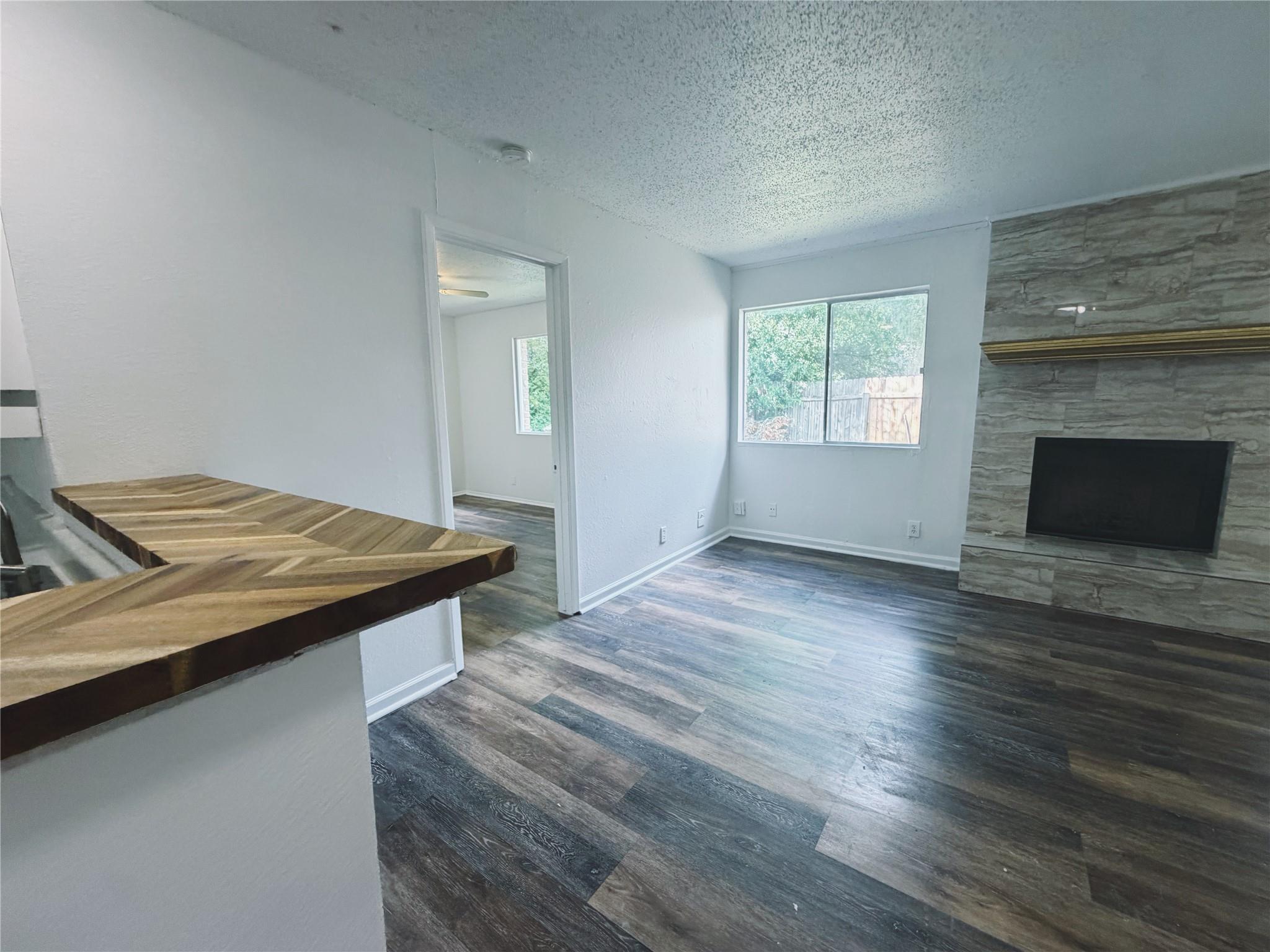 9906 Hundred Oaks Cir #b Property Photo 16