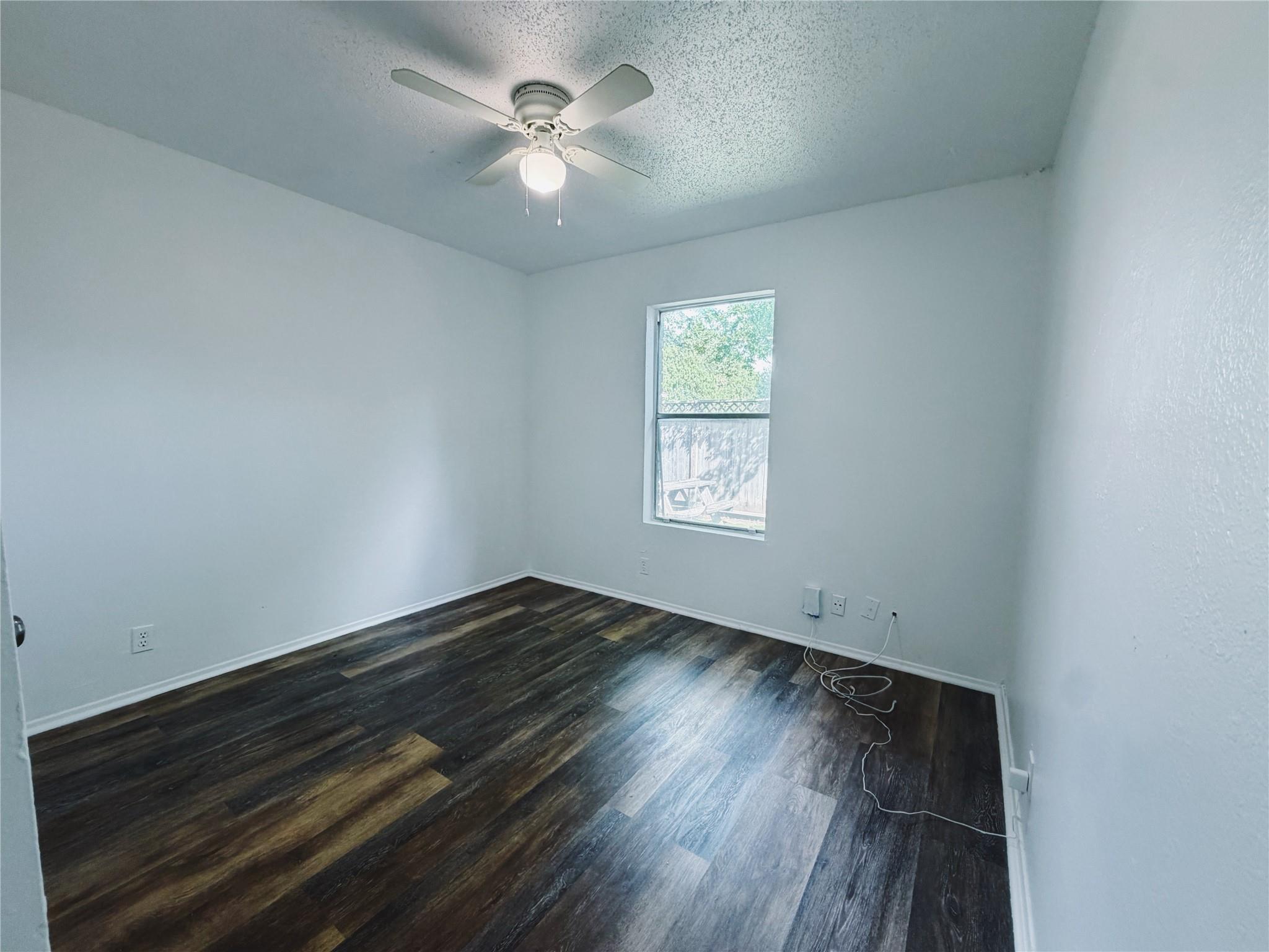 9906 Hundred Oaks Cir #b Property Photo 19