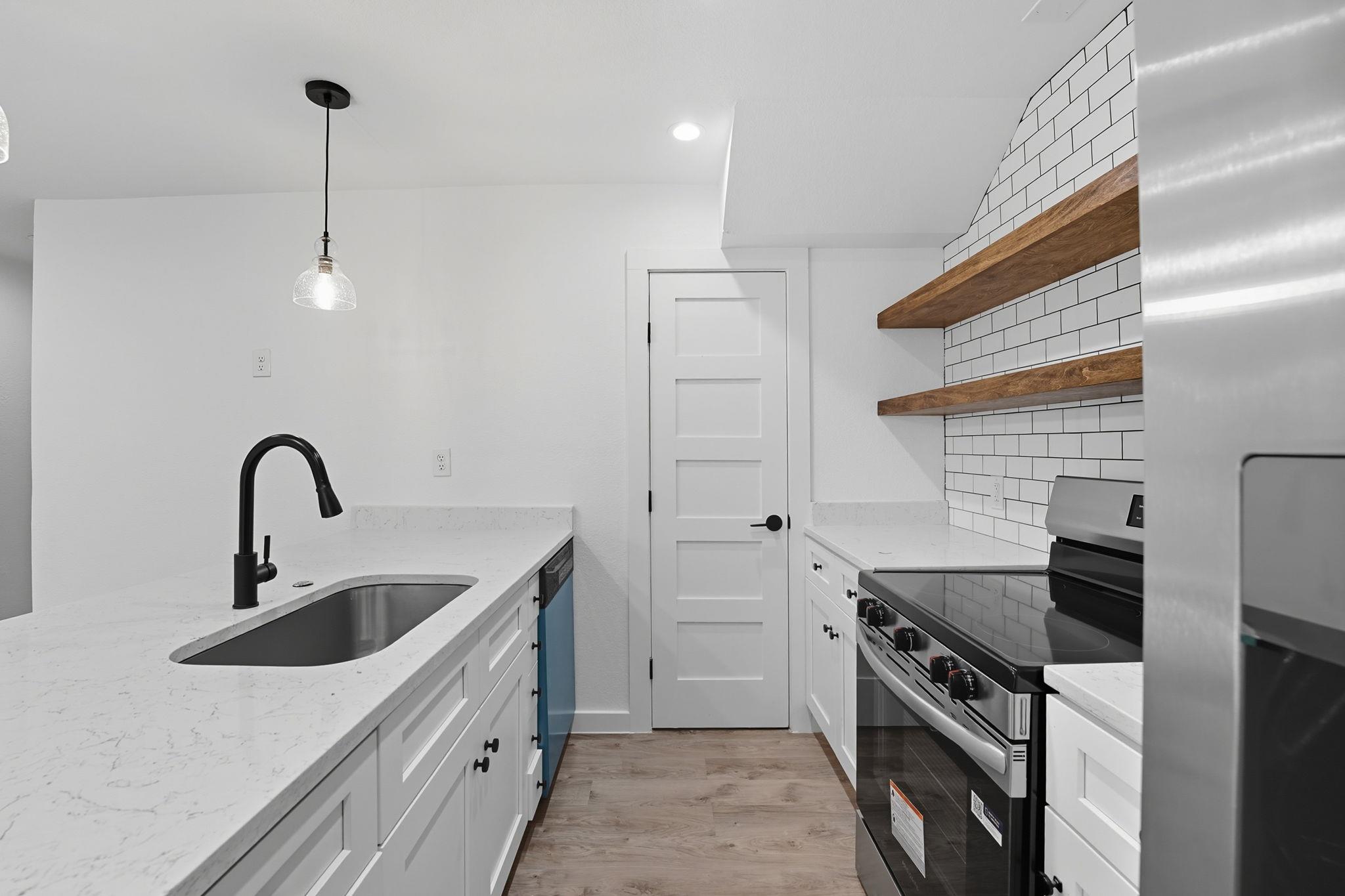 2124 Burton Dr #133 Property Photo 9