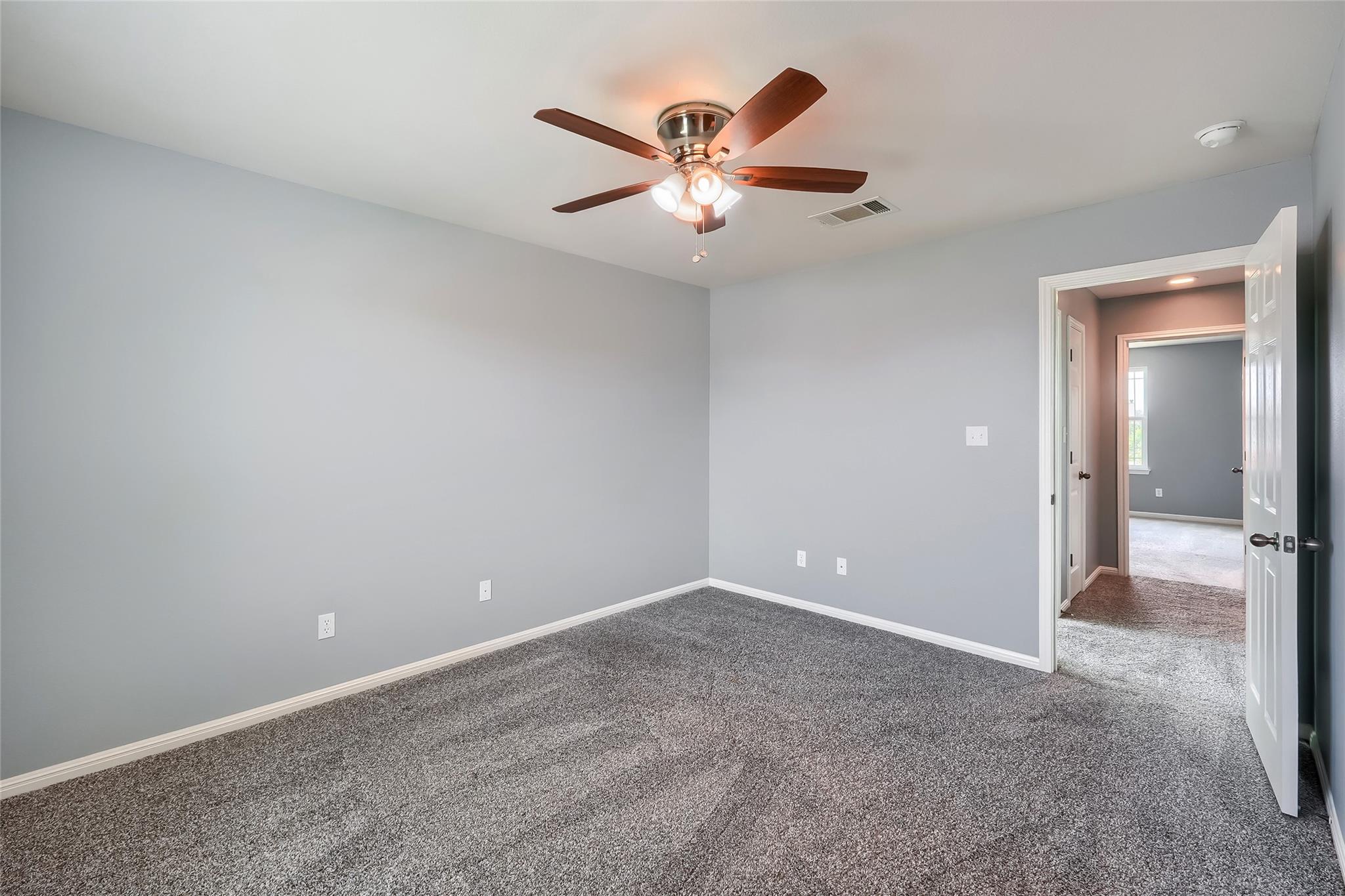 7813 Squirrel Hollow Dr Property Photo 12
