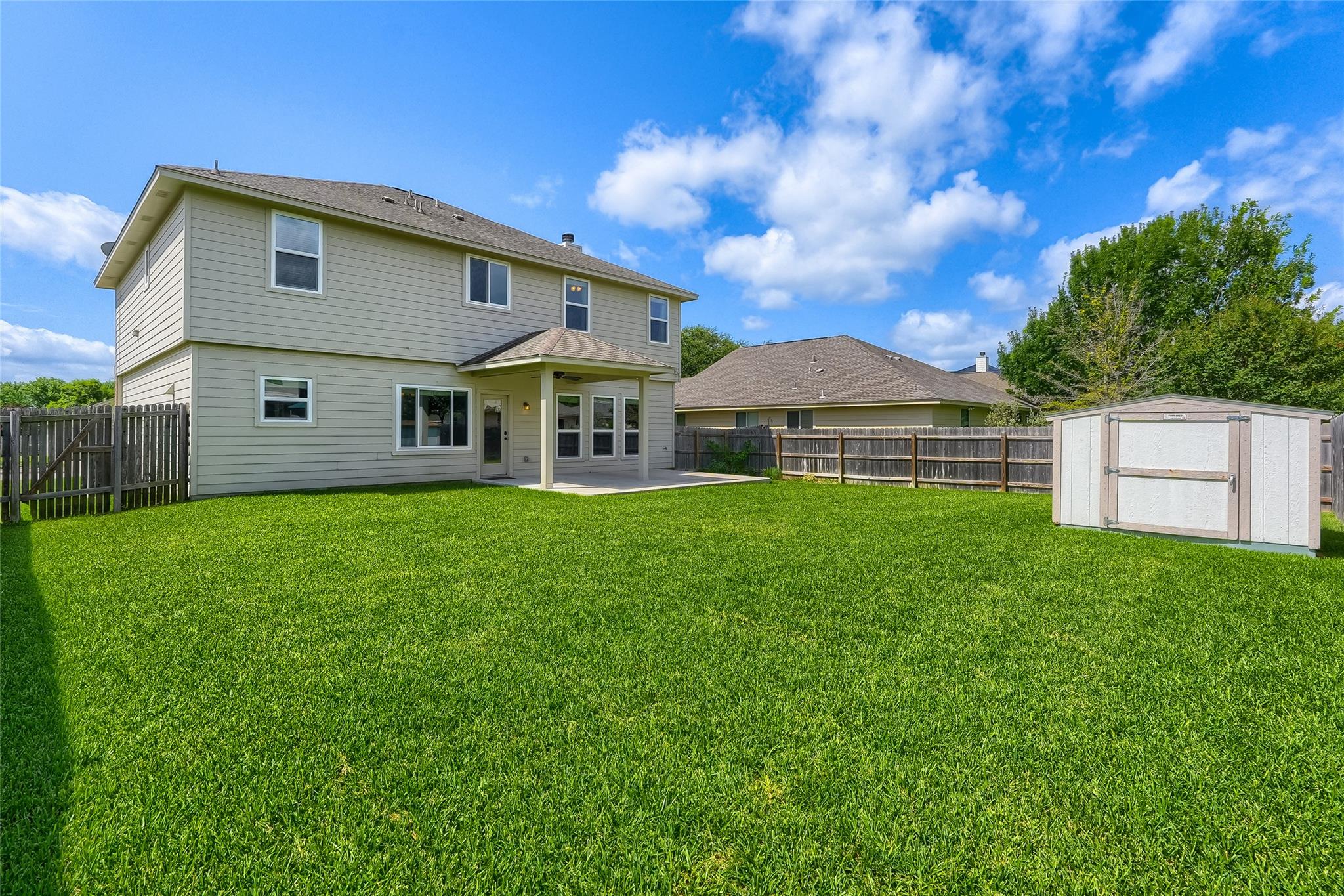 7813 Squirrel Hollow Dr Property Photo 16