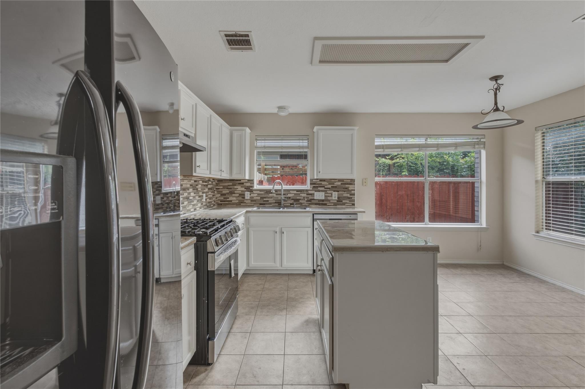 9341 Bernoulli Dr Property Photo 4