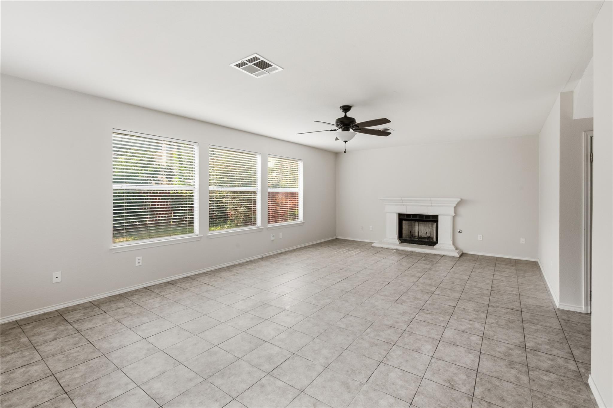 9341 Bernoulli Dr Property Photo 7
