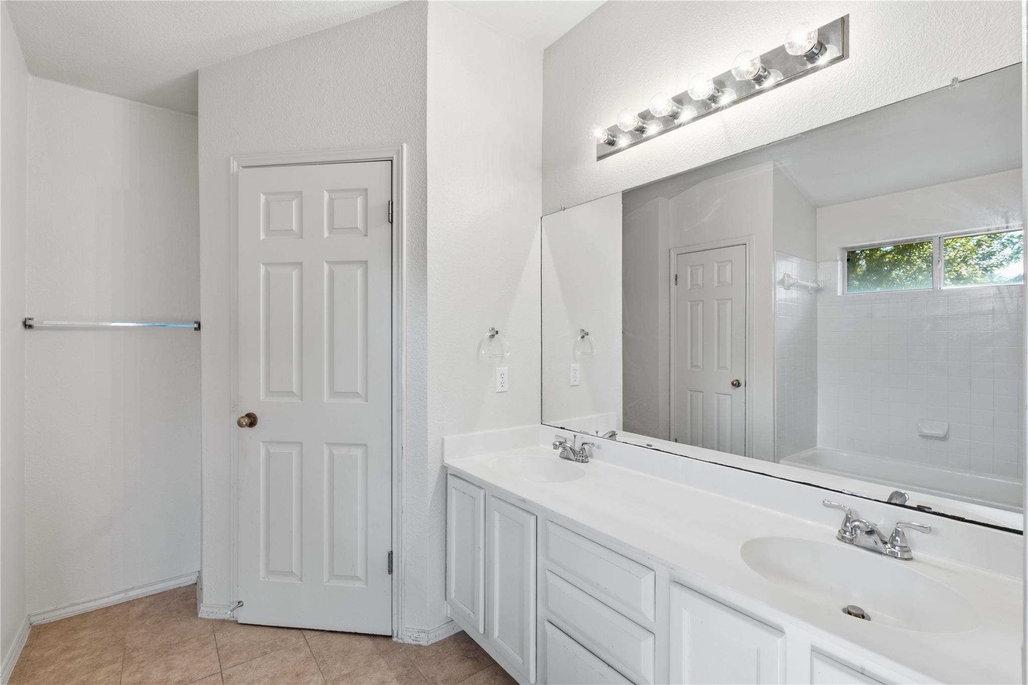 9341 Bernoulli Dr Property Photo 15
