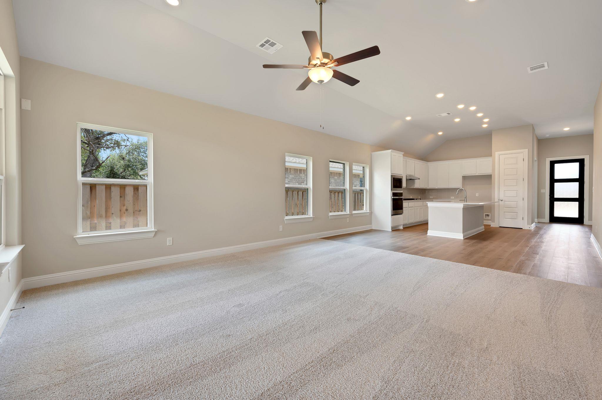 316 Millbend Rd Property Photo 3