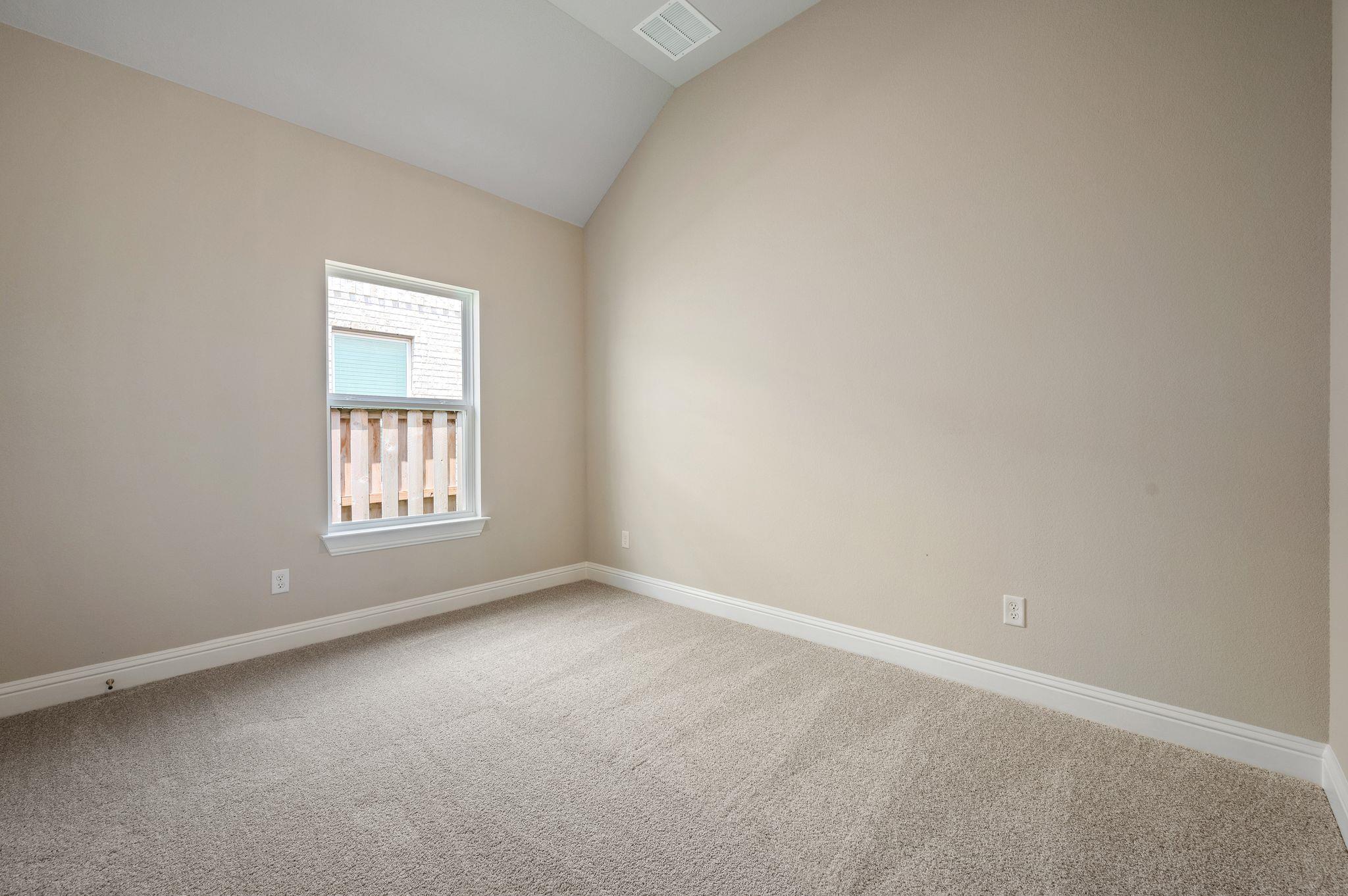 316 Millbend Rd Property Photo 18