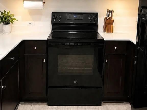 120 Greystone Ct Property Photo 4