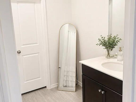 120 Greystone Ct Property Photo 8