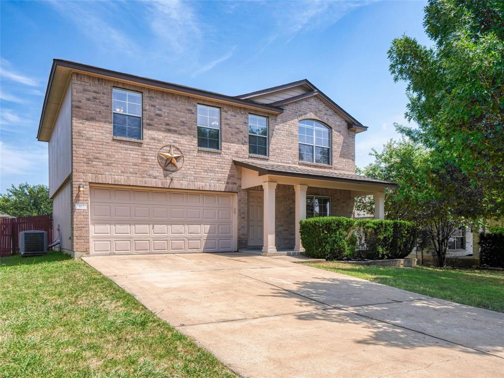 363 Paddington Dr Property Photo 2
