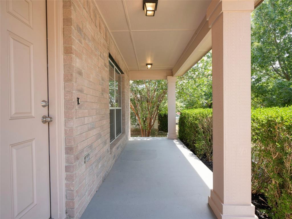 363 Paddington Dr Property Photo 4