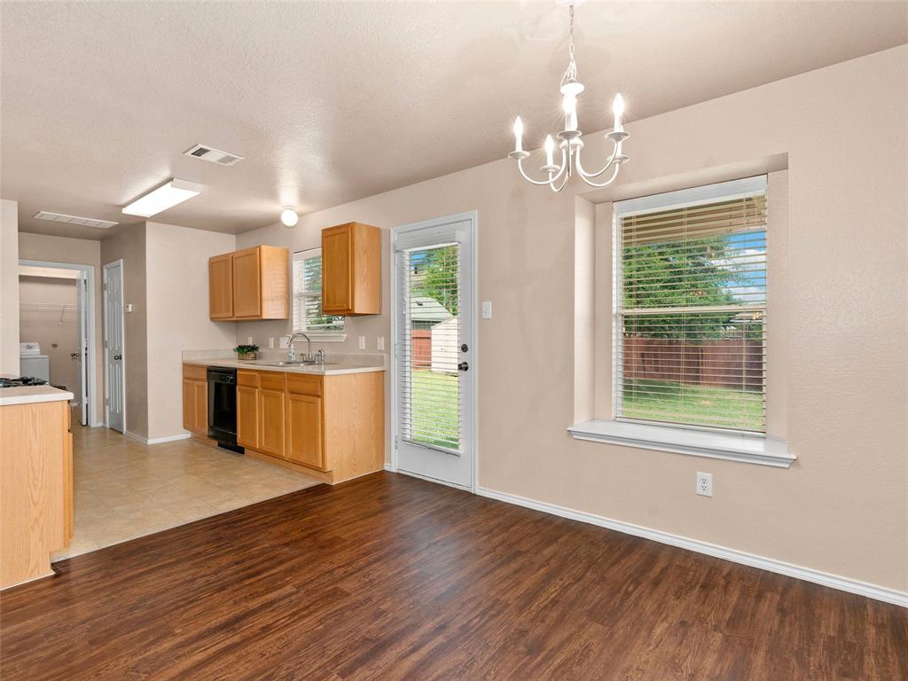 363 Paddington Dr Property Photo 11