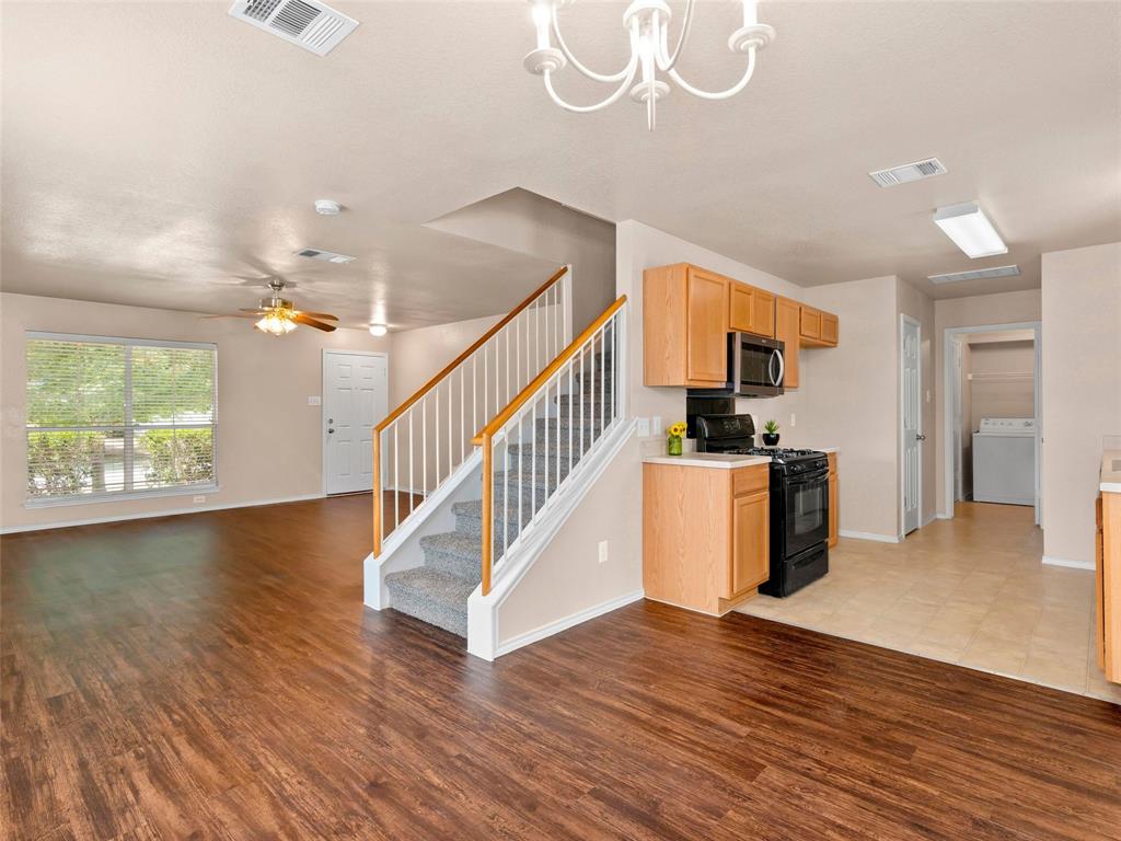 363 Paddington Dr Property Photo 12