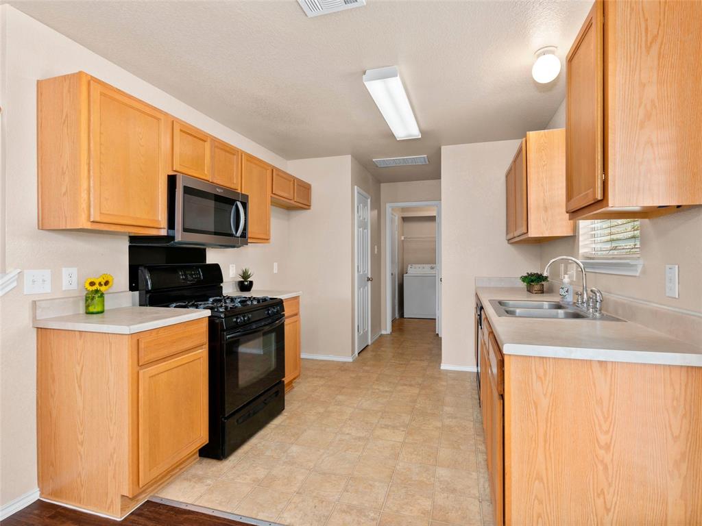 363 Paddington Dr Property Photo 13
