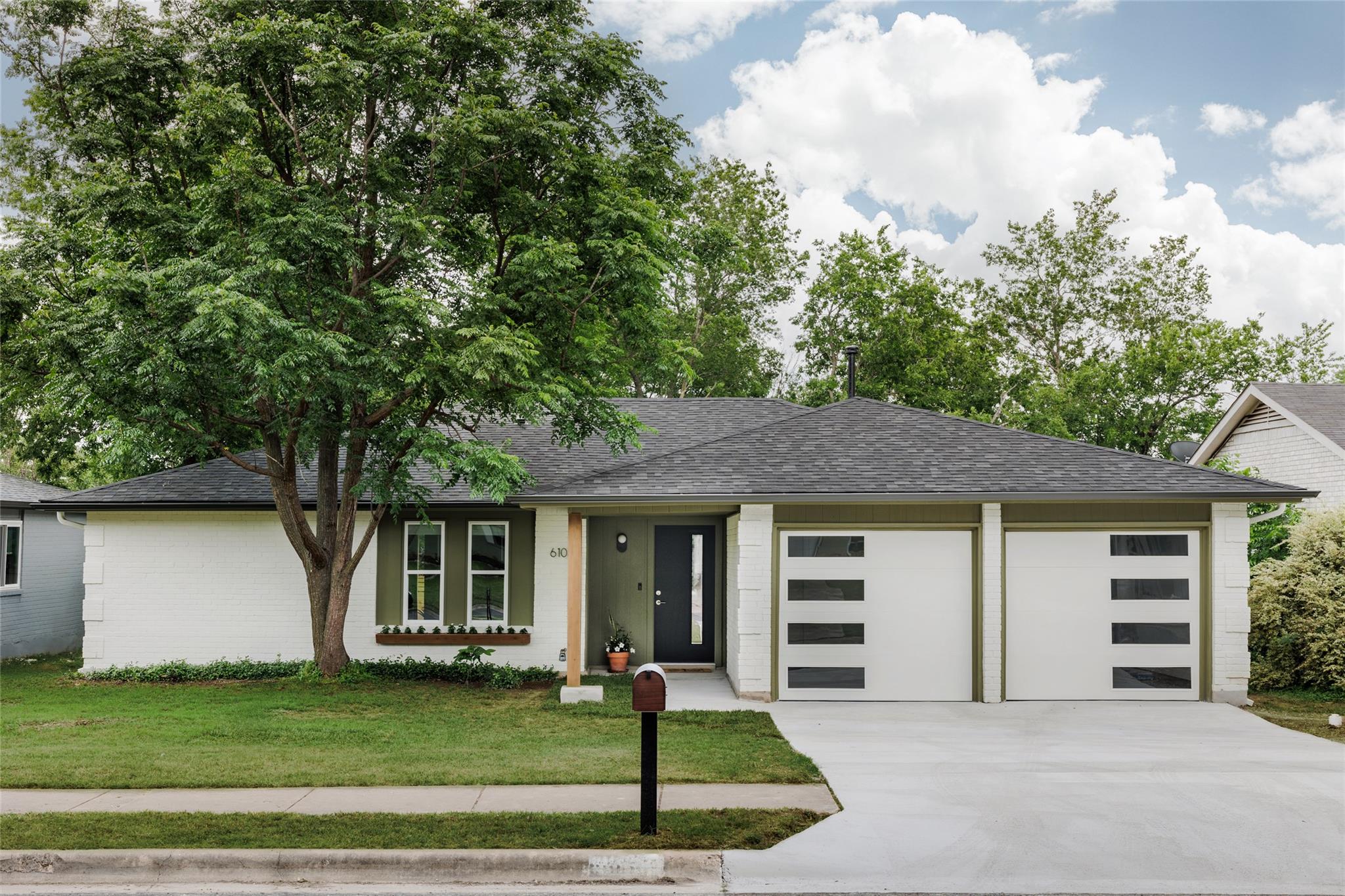 6103 London Dr Property Photo