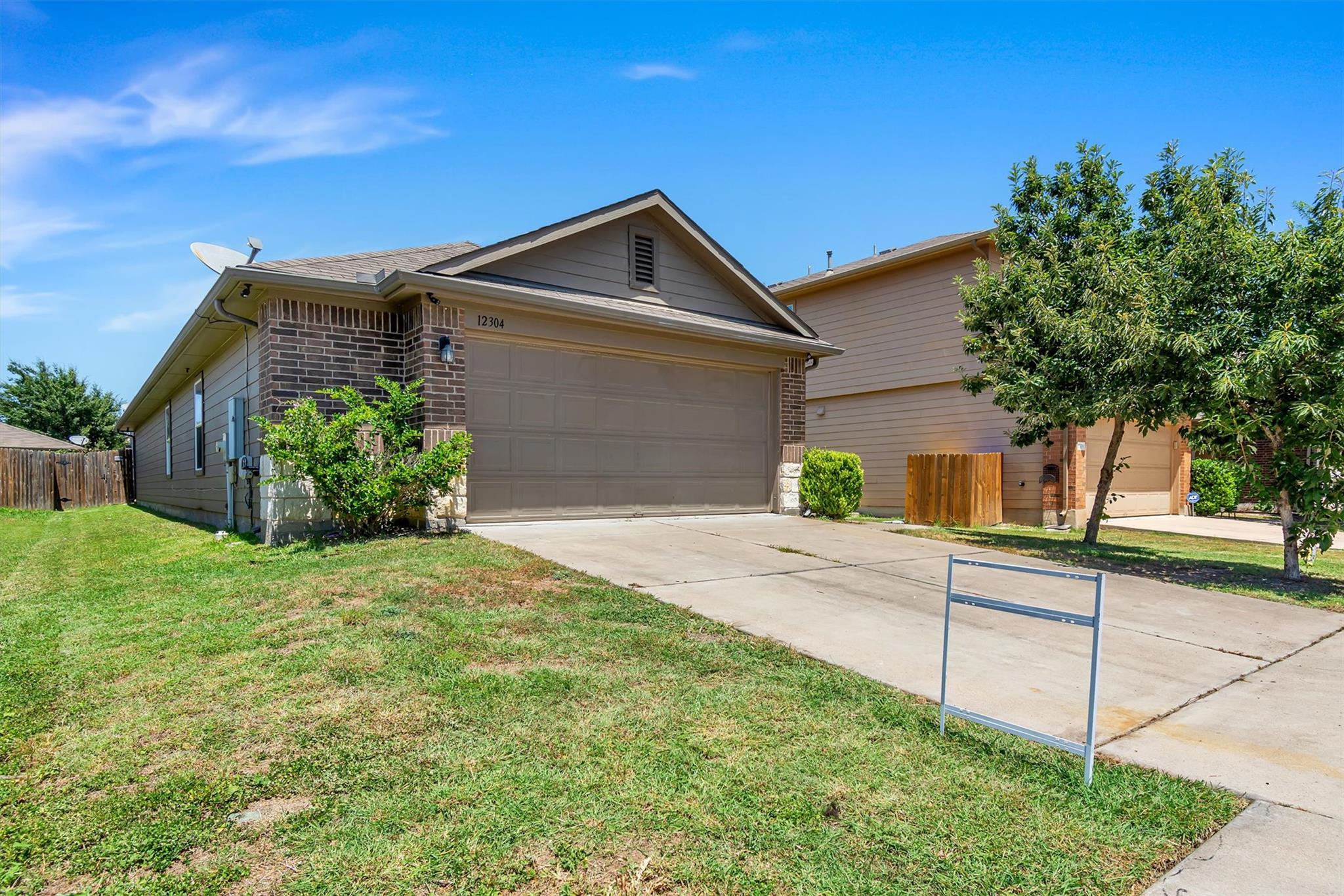 12304 Jamie Dr Property Photo 2