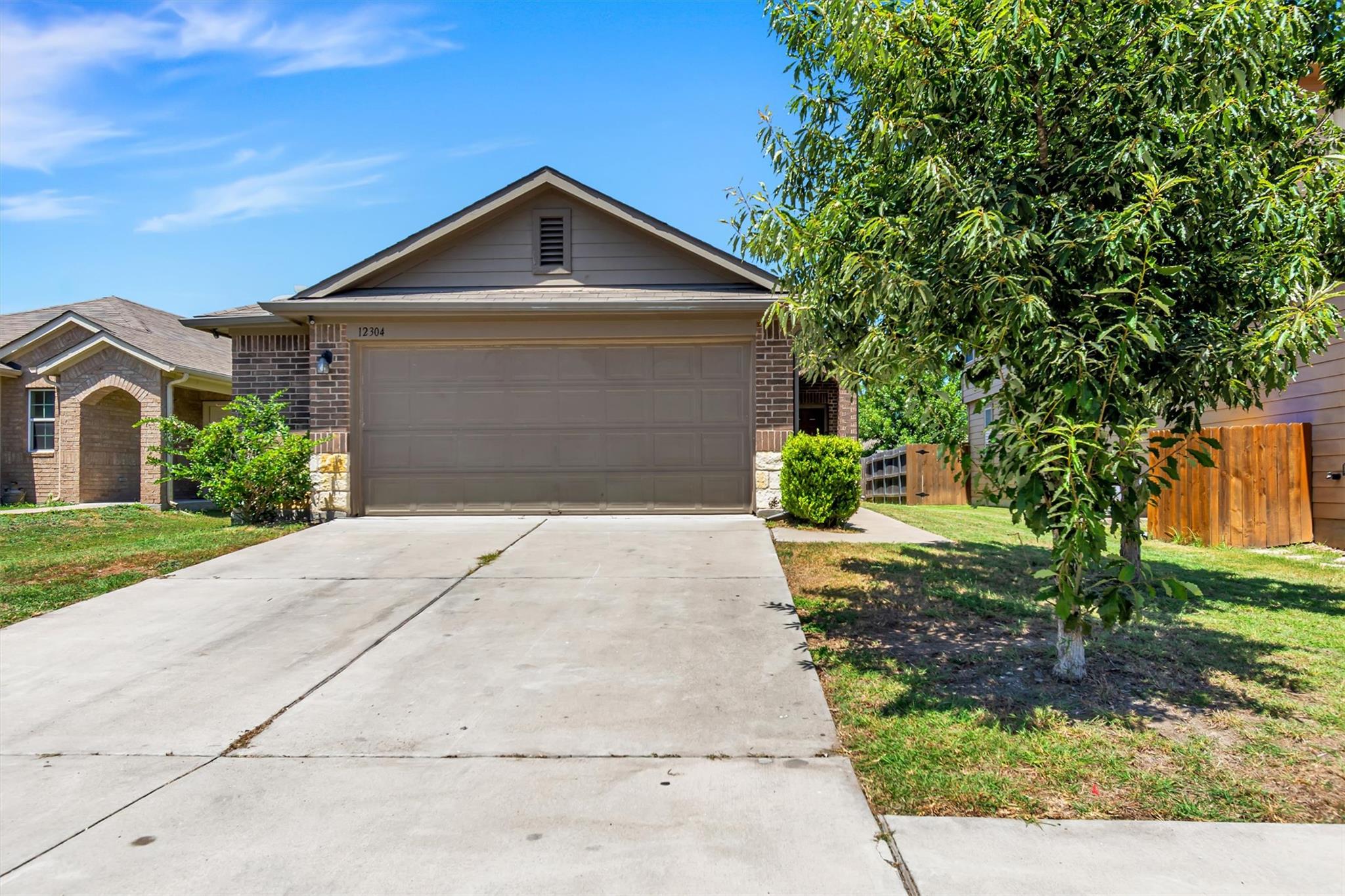 12304 Jamie Dr Property Photo 3