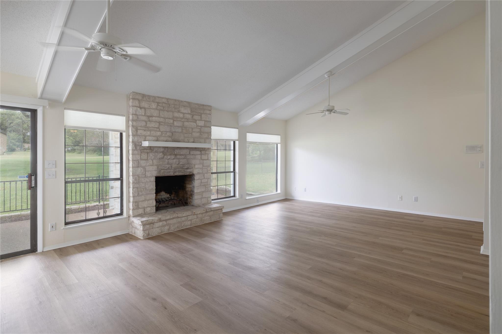 611 Lido St Property Photo 4