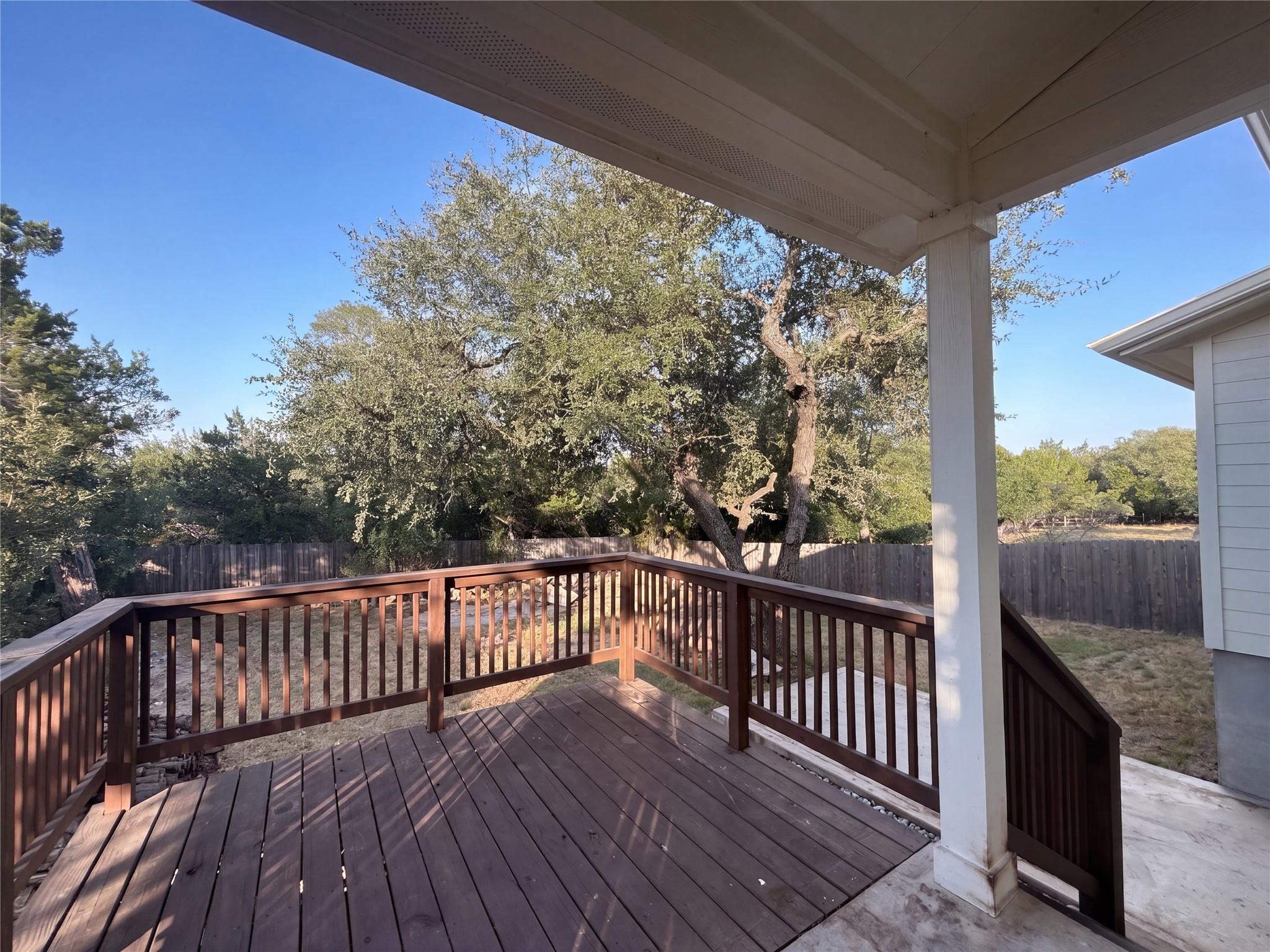 50 Whispering Valley Dr Property Photo 5