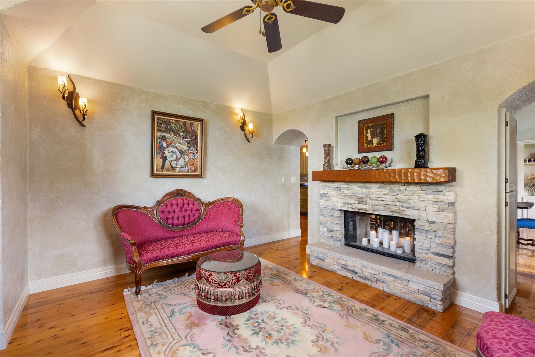 1354 The High Rd Property Photo 20