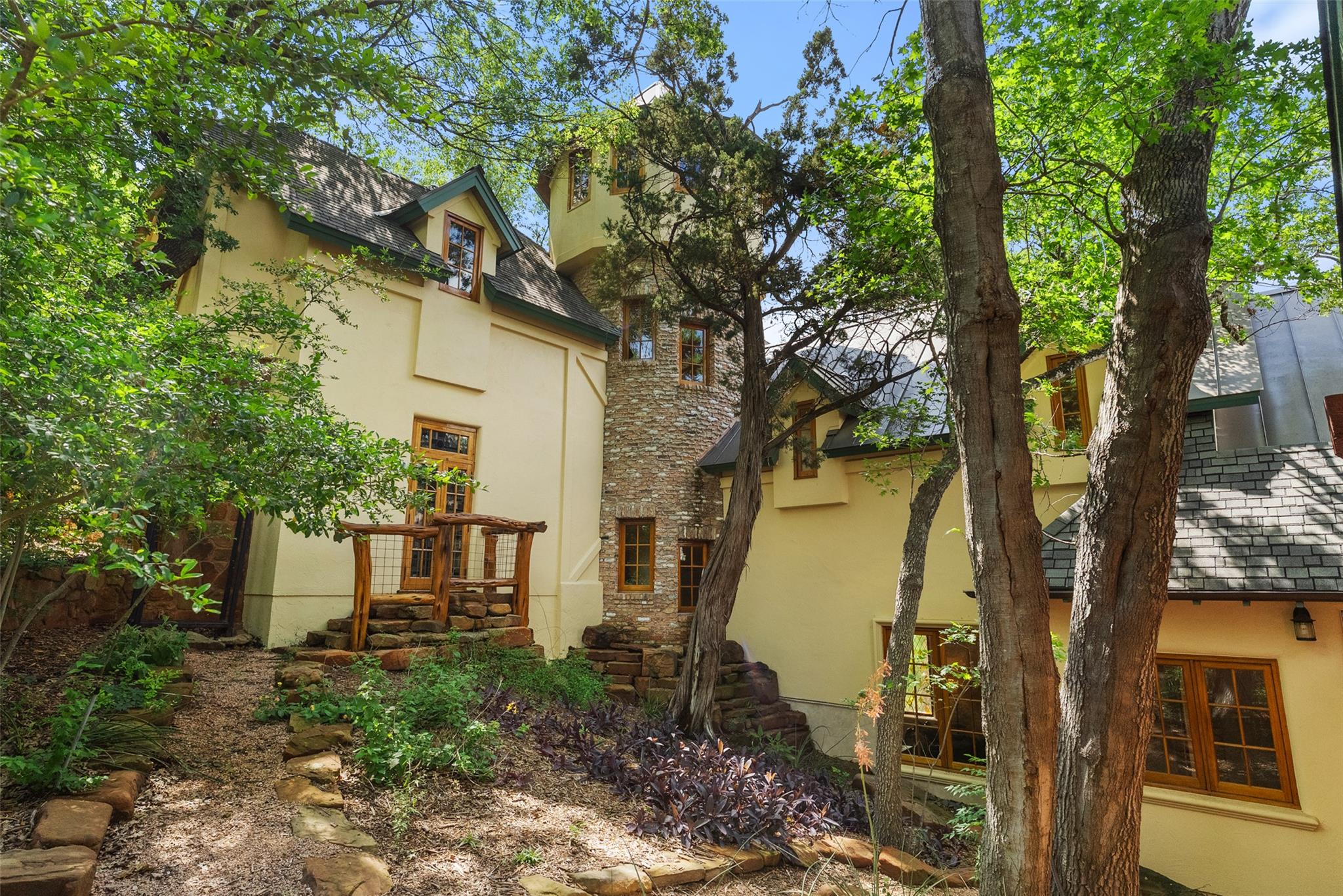 1354 The High Rd Property Photo 39