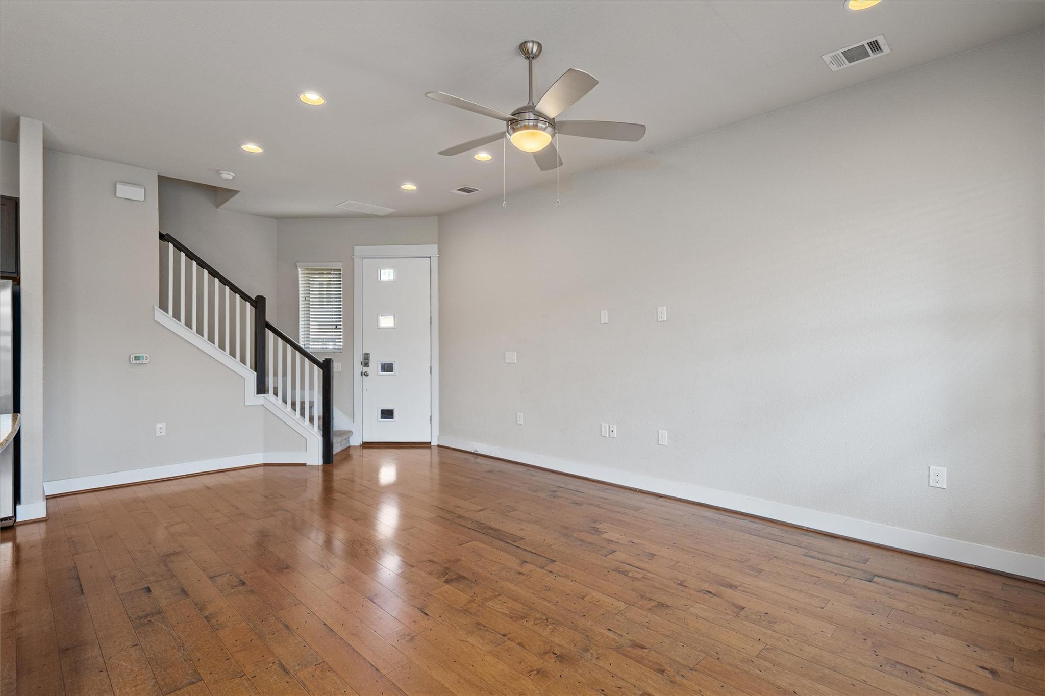 9301 Cardinals Nest Ln Property Photo 7