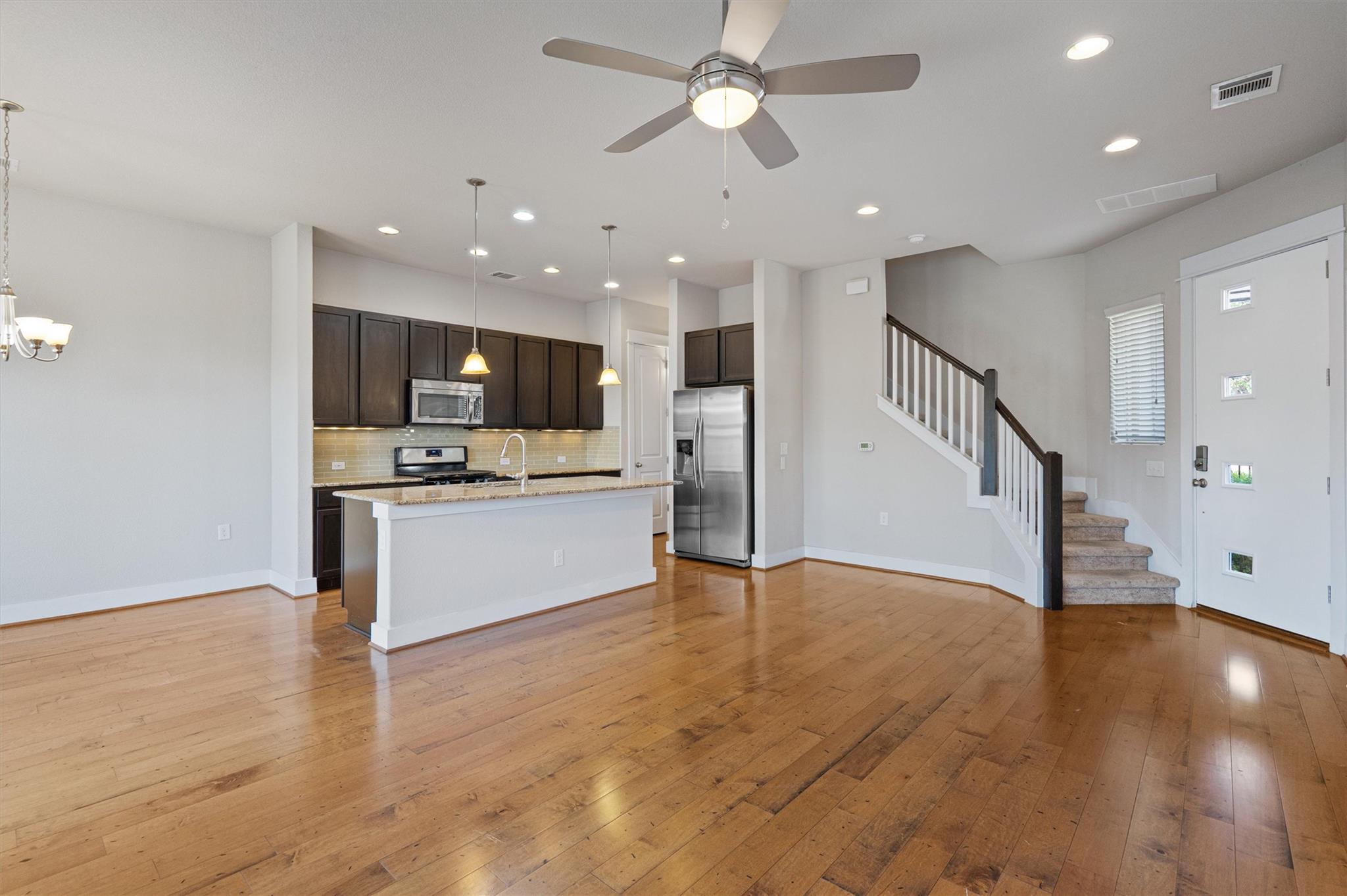 9301 Cardinals Nest Ln Property Photo 10