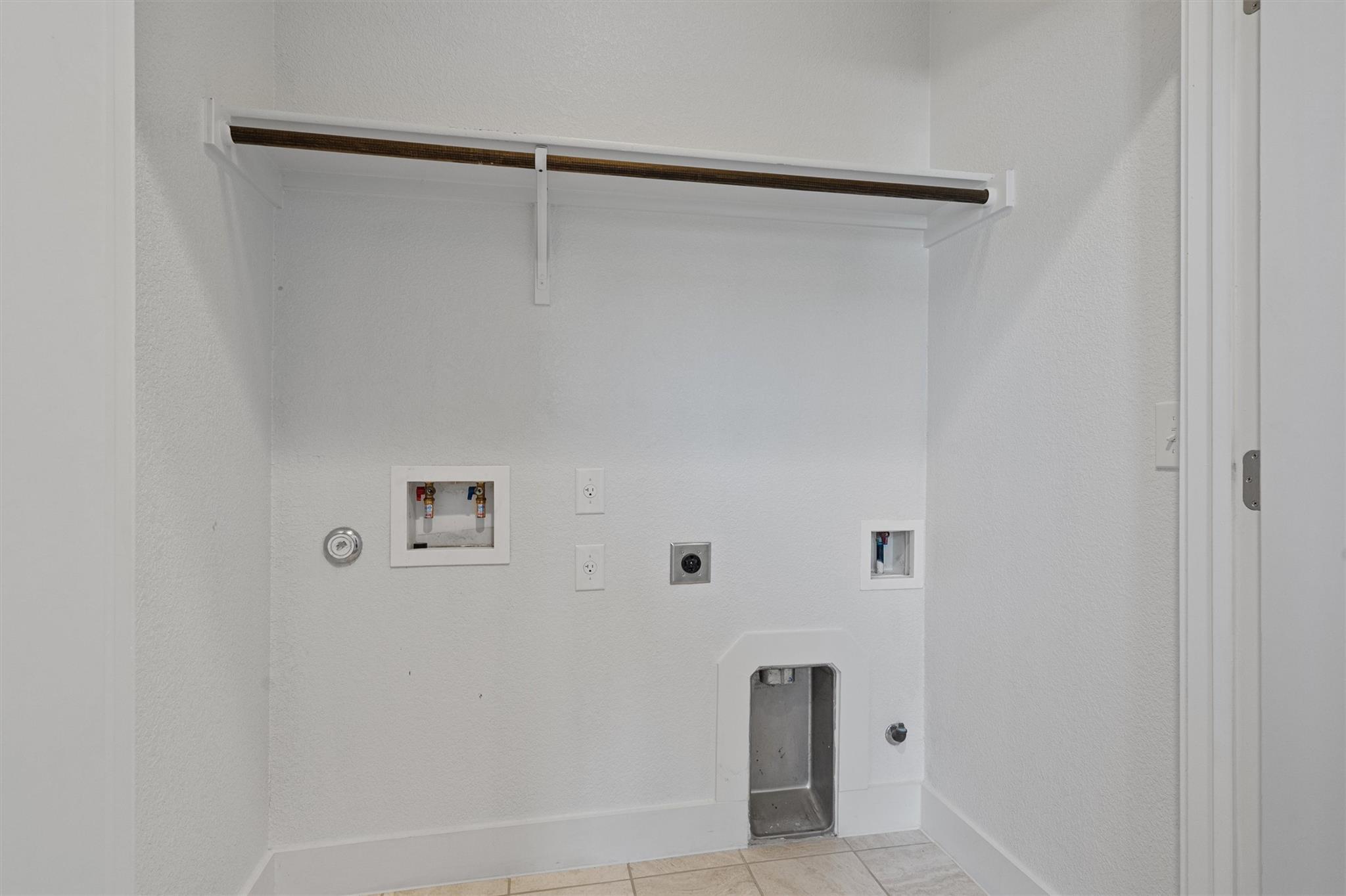 9301 Cardinals Nest Ln Property Photo 27